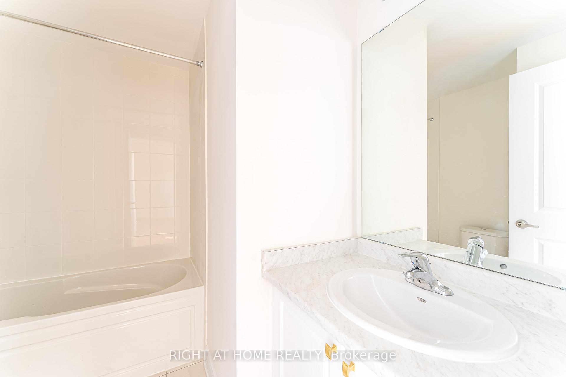 Photo 32 of 145 Tennant Circle, Vaughan, Vellore Village — HOMEH