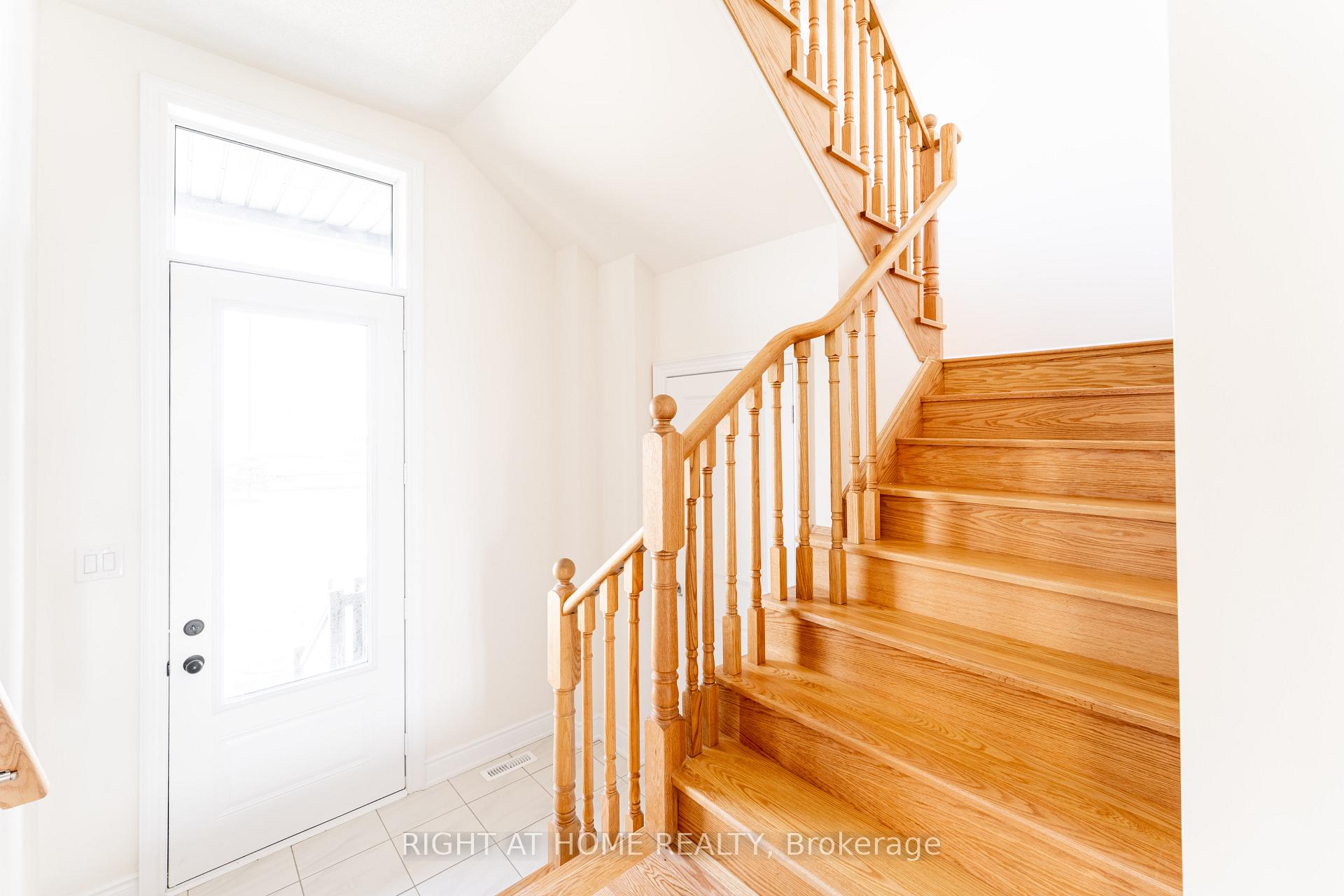 Photo 36 of 145 Tennant Circle, Vaughan, Vellore Village — HOMEH