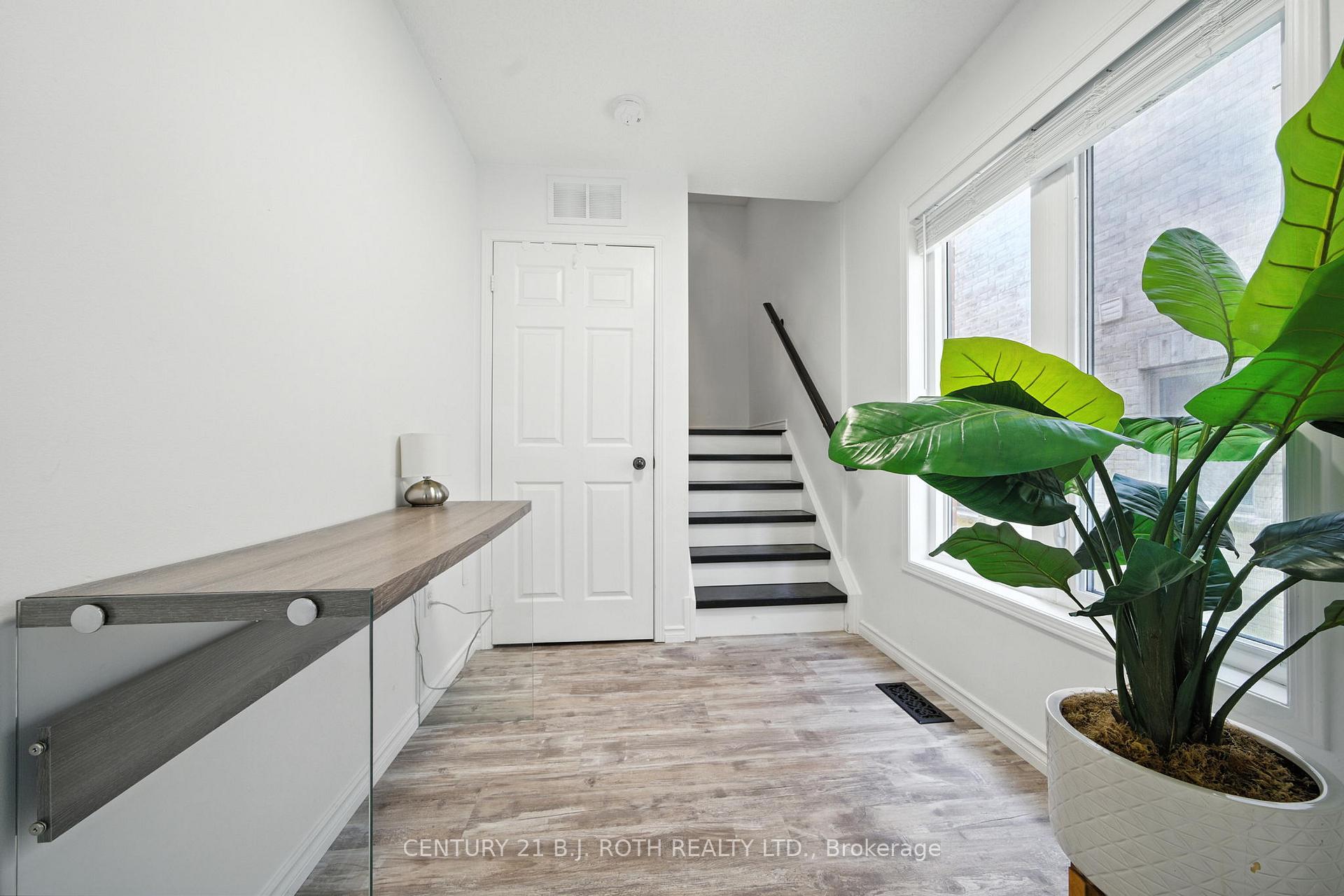 Photo 5 of 32 Linnell Street, Ajax, Central East — HOMEH