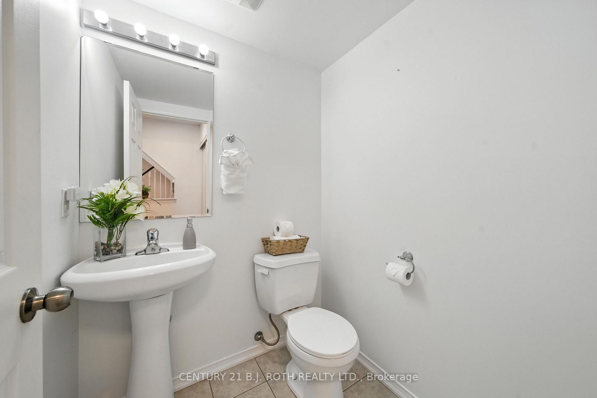 Photo 8 of 32 Linnell Street, Ajax, Central East — HOMEH