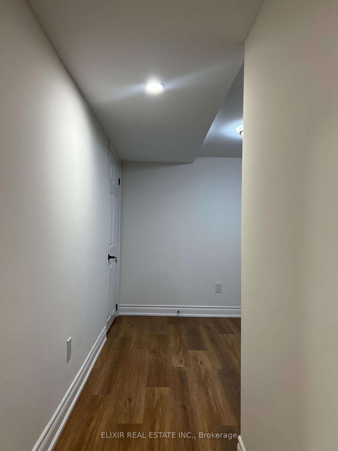 Photo 4 of 24 Knox Crescent, Whitby, Brooklin — HOMEH