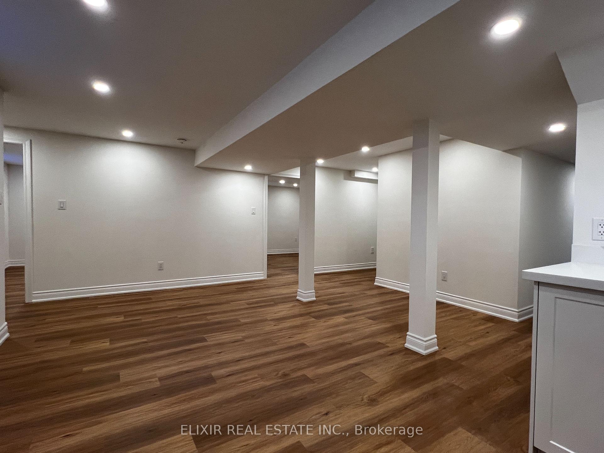 Photo 12 of 24 Knox Crescent, Whitby, Brooklin — HOMEH