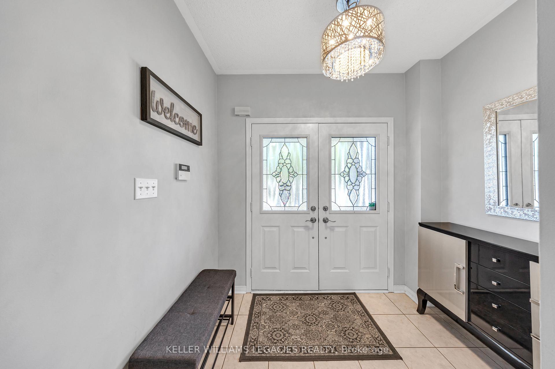 Photo 3 of 11 Neuchatel Avenue, Vaughan, Vellore Village — HOMEH