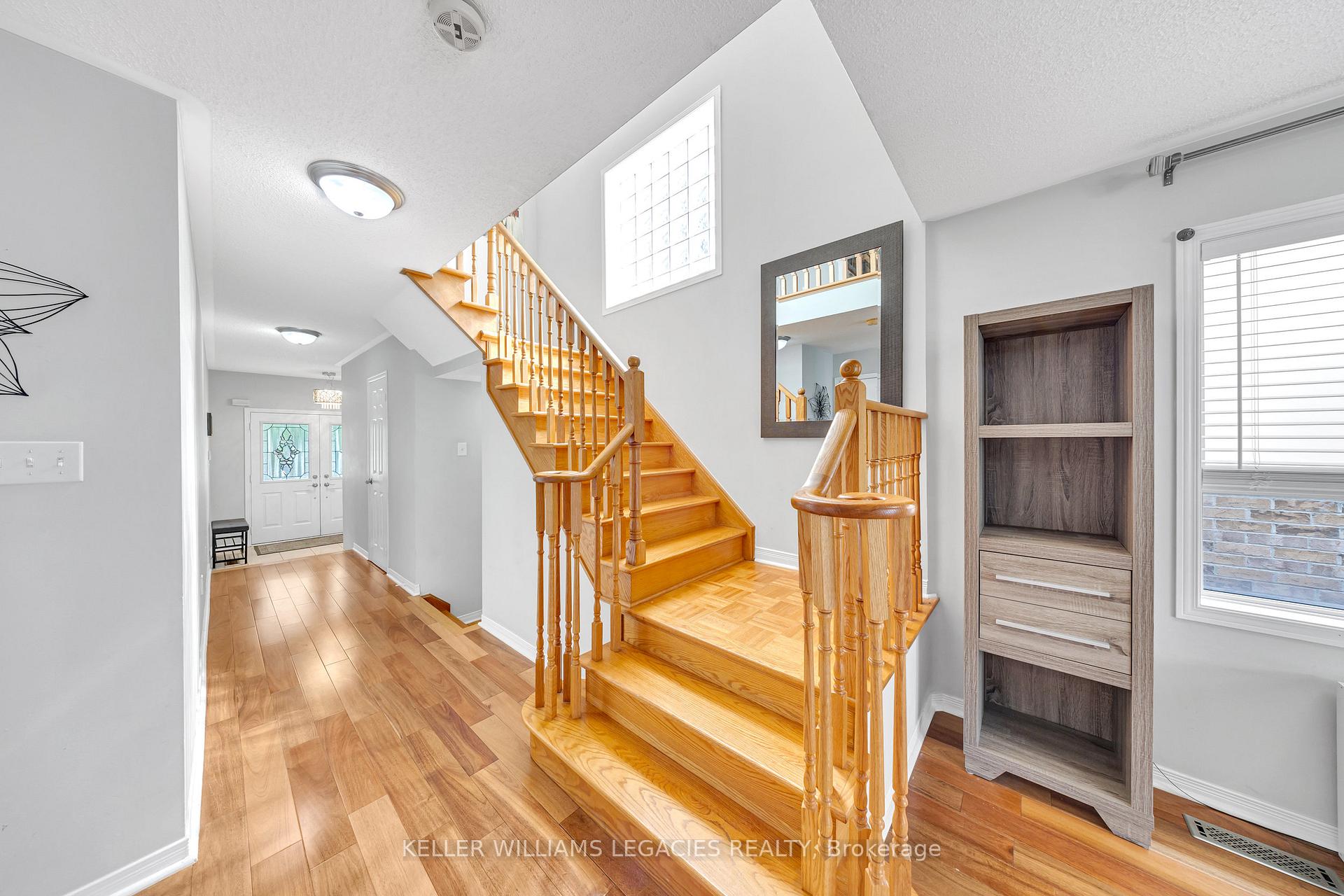Photo 12 of 11 Neuchatel Avenue, Vaughan, Vellore Village — HOMEH