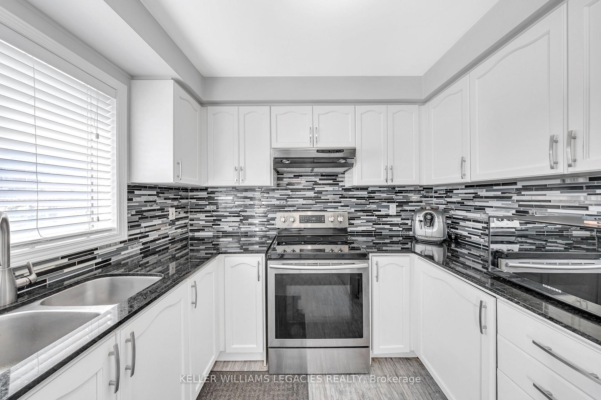 Photo 17 of 11 Neuchatel Avenue, Vaughan, Vellore Village — HOMEH