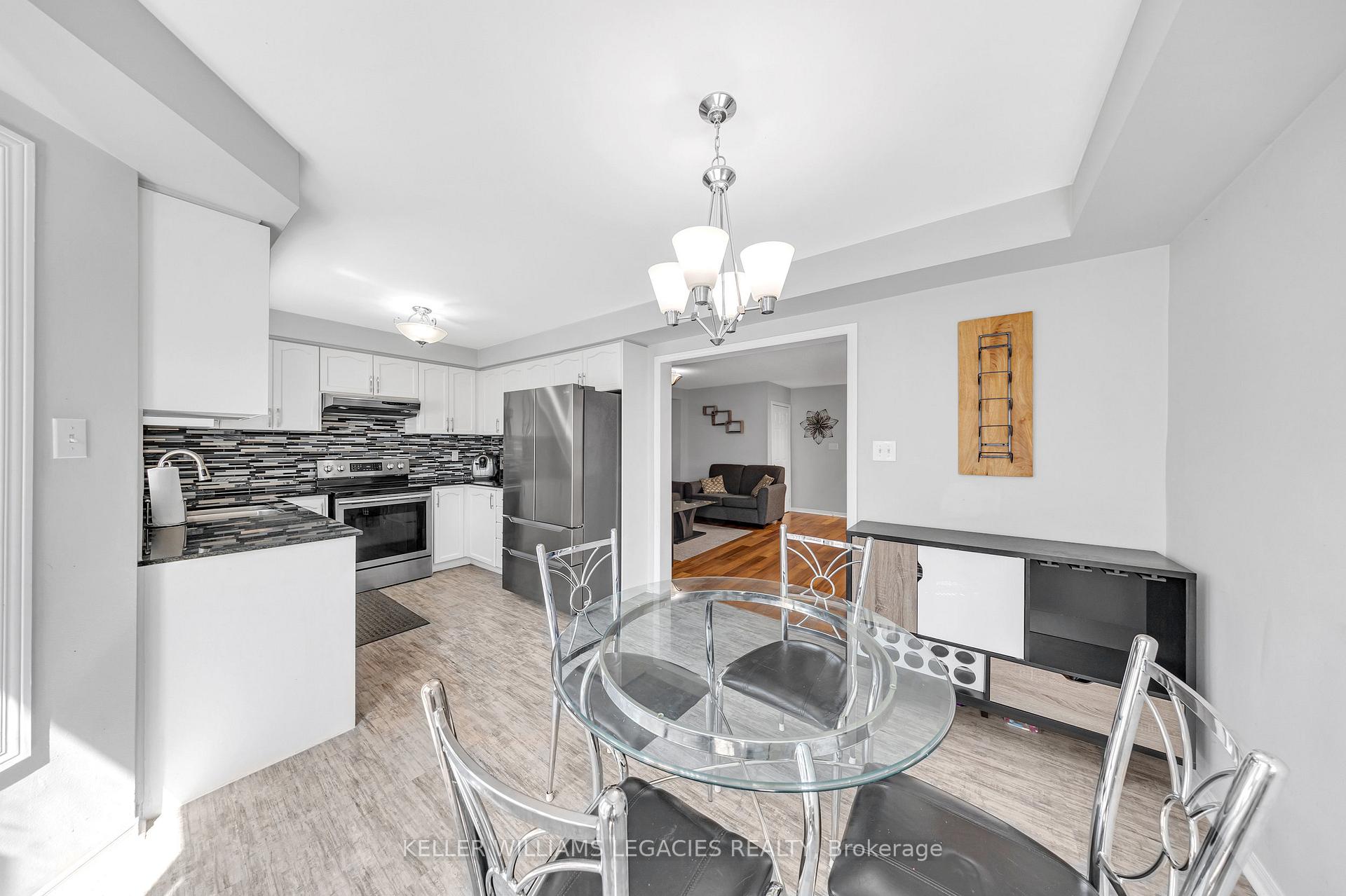 Photo 20 of 11 Neuchatel Avenue, Vaughan, Vellore Village — HOMEH