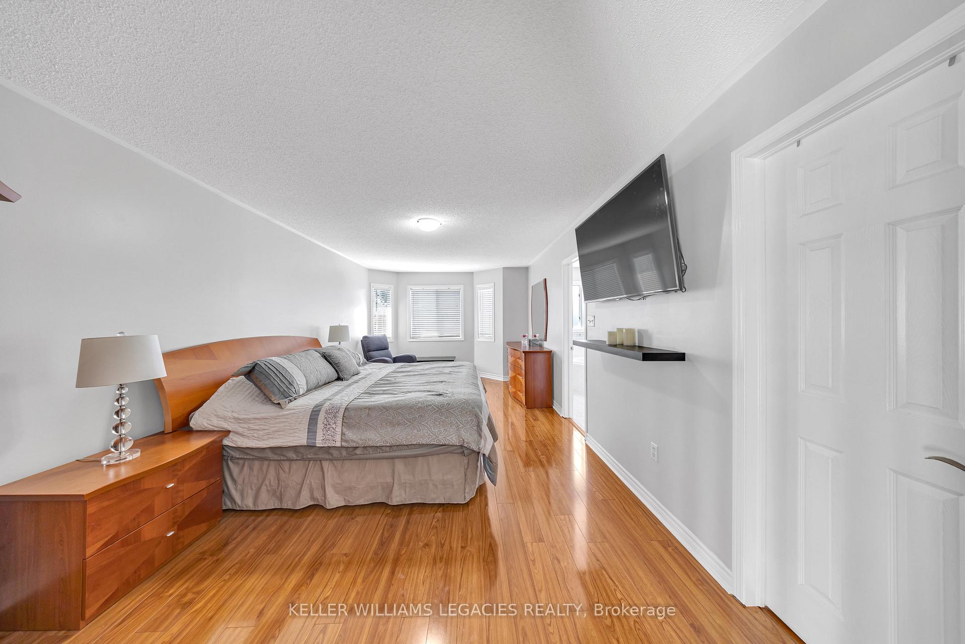 Photo 22 of 11 Neuchatel Avenue, Vaughan, Vellore Village — HOMEH
