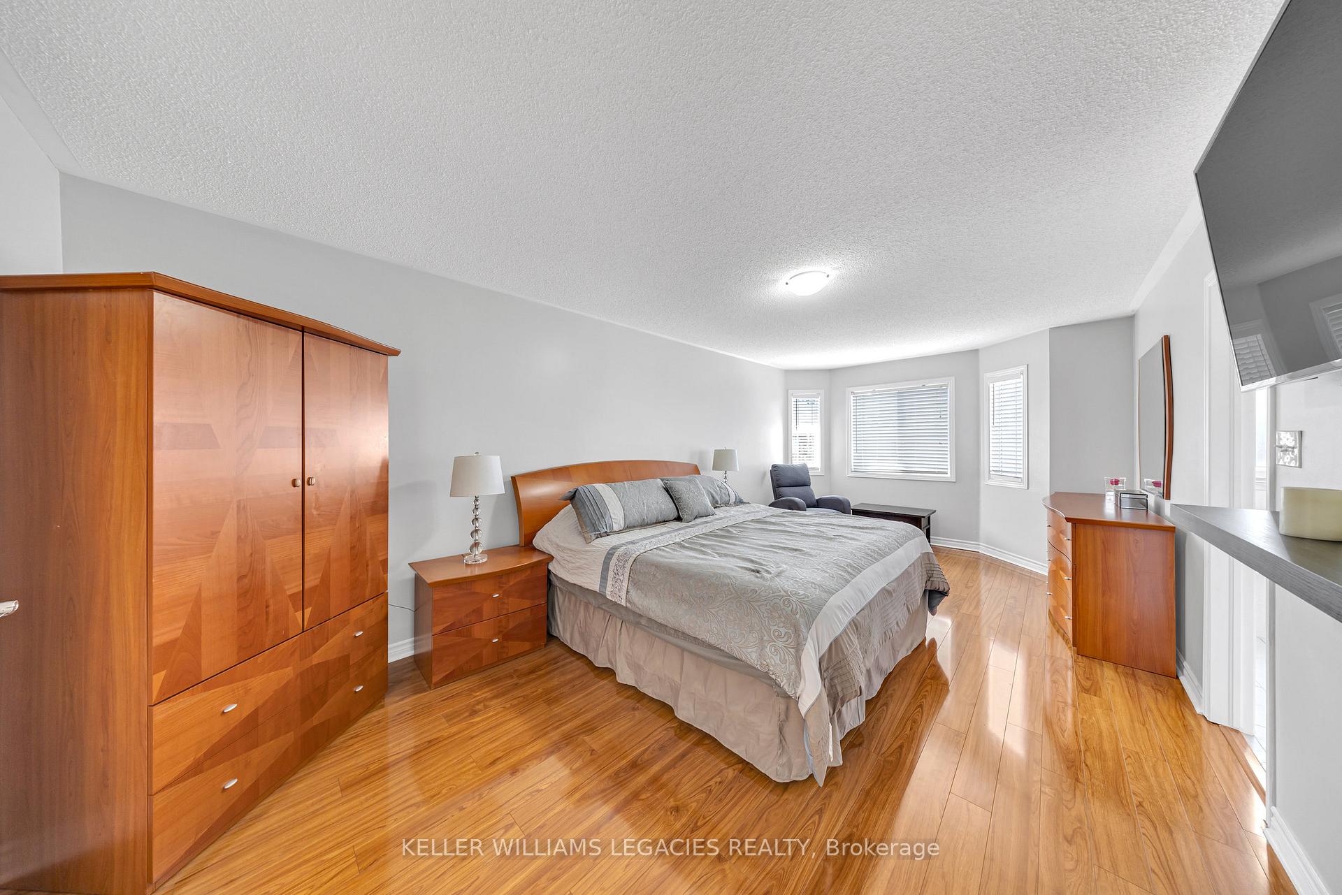 Photo 23 of 11 Neuchatel Avenue, Vaughan, Vellore Village — HOMEH