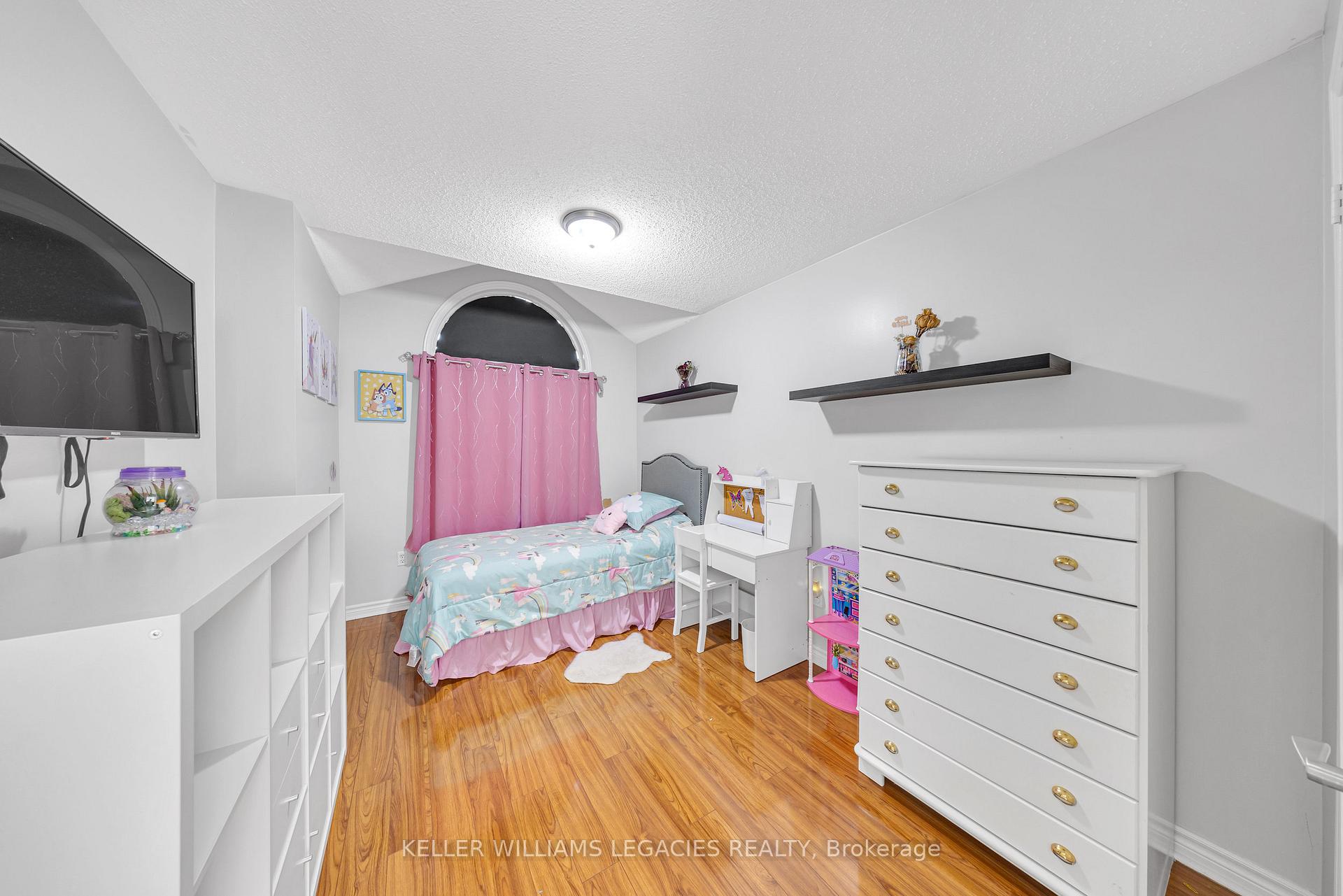 Photo 32 of 11 Neuchatel Avenue, Vaughan, Vellore Village — HOMEH