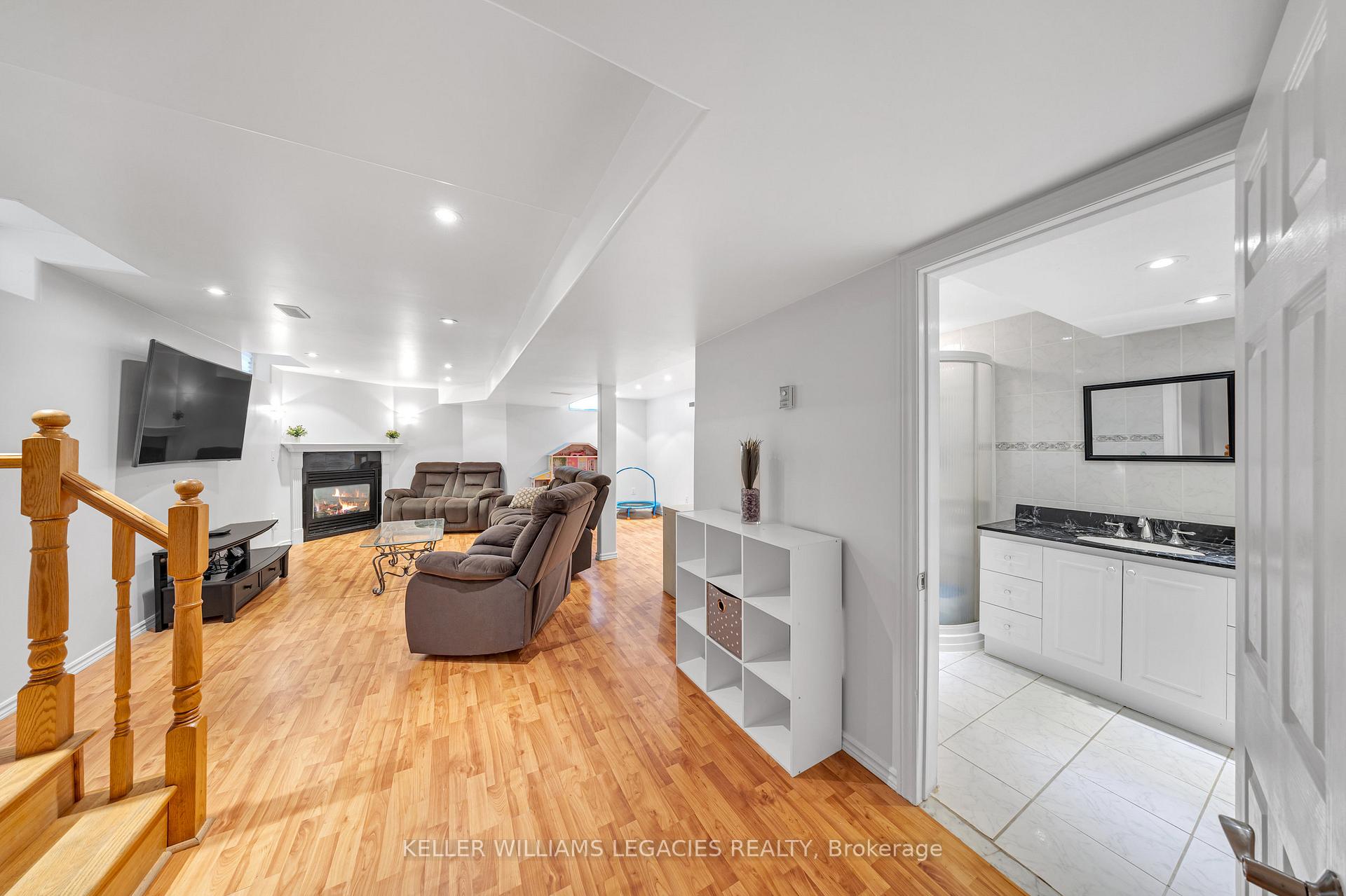 Photo 36 of 11 Neuchatel Avenue, Vaughan, Vellore Village — HOMEH