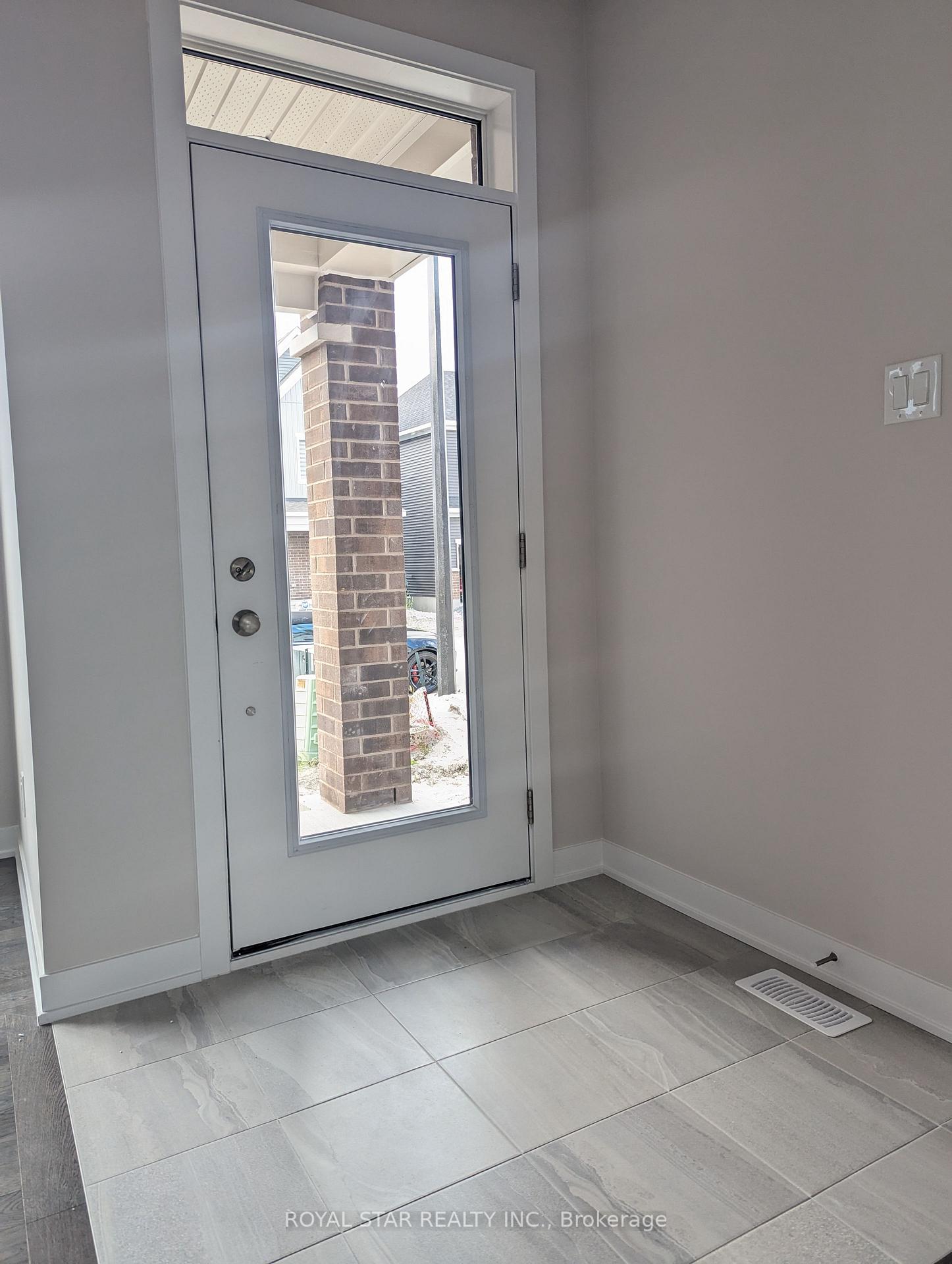 Photo 3 of 788 Eminence Street, Ottawa, Barrhaven - Half Moon Bay — HOMEH