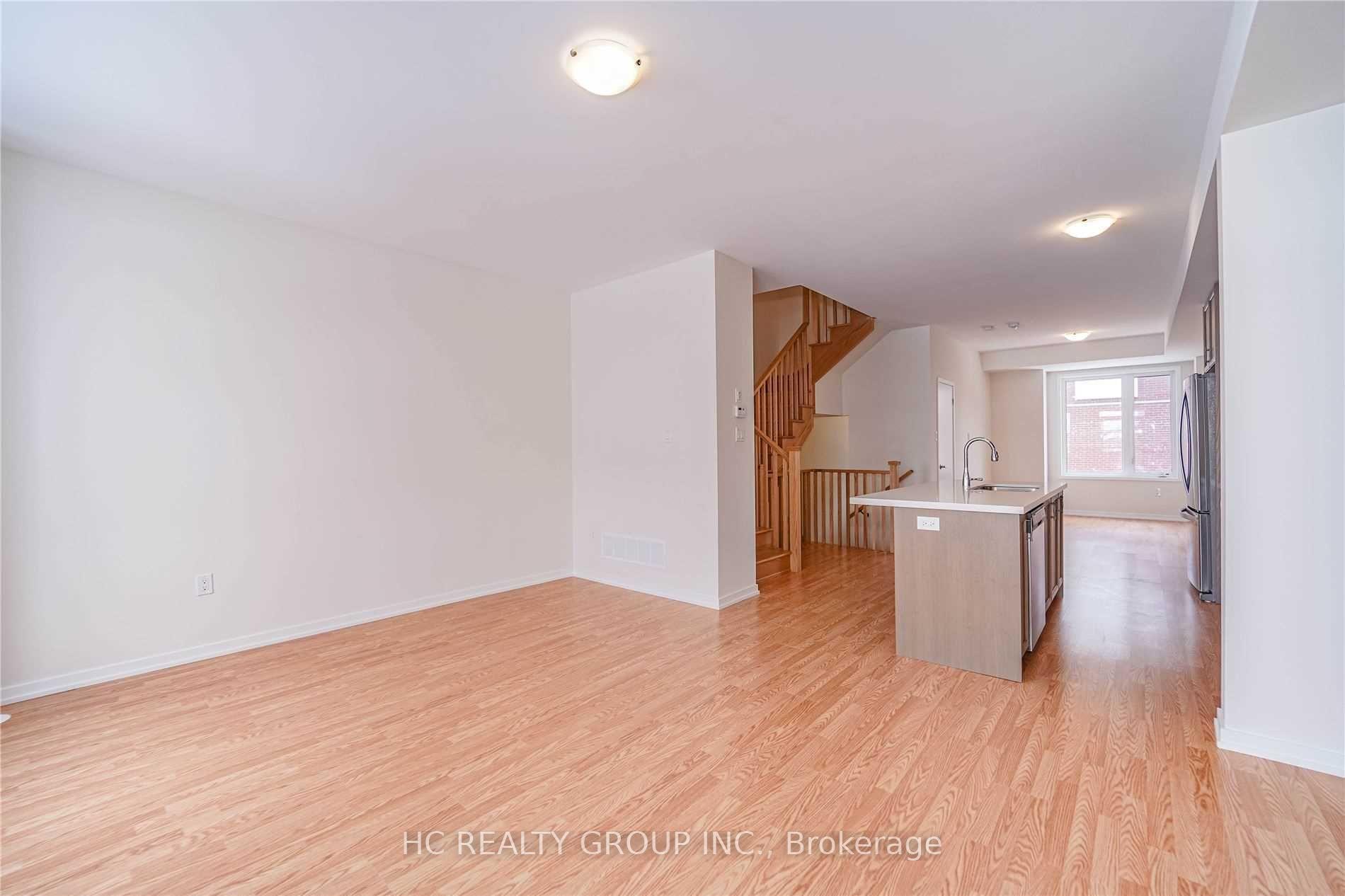 Photo 11 of 33 Rattenbury Road, Vaughan, Patterson — HOMEH