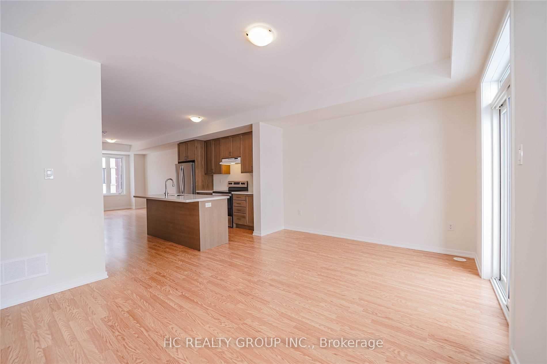 Photo 12 of 33 Rattenbury Road, Vaughan, Patterson — HOMEH
