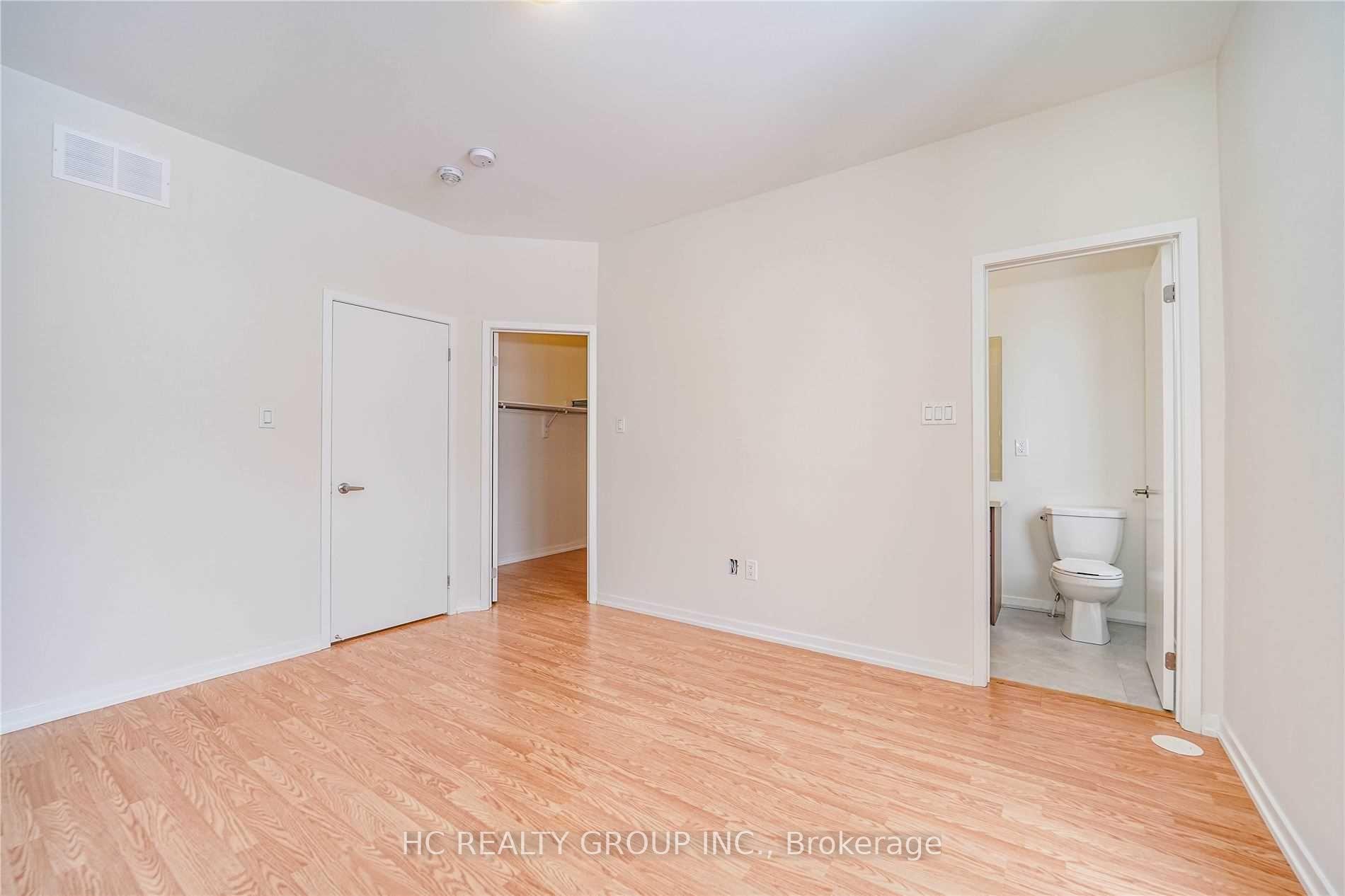 Photo 21 of 33 Rattenbury Road, Vaughan, Patterson — HOMEH
