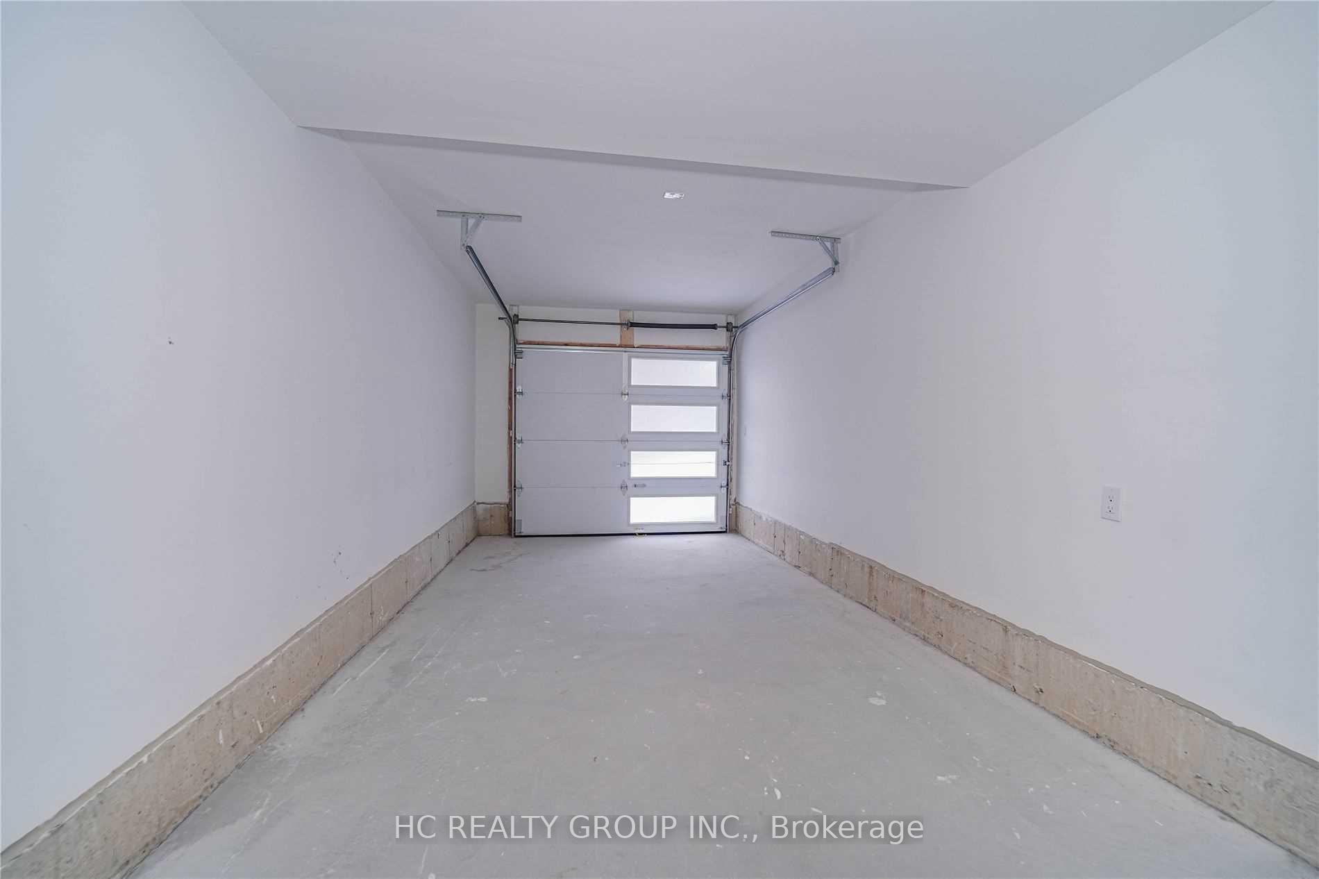 Photo 33 of 33 Rattenbury Road, Vaughan, Patterson — HOMEH