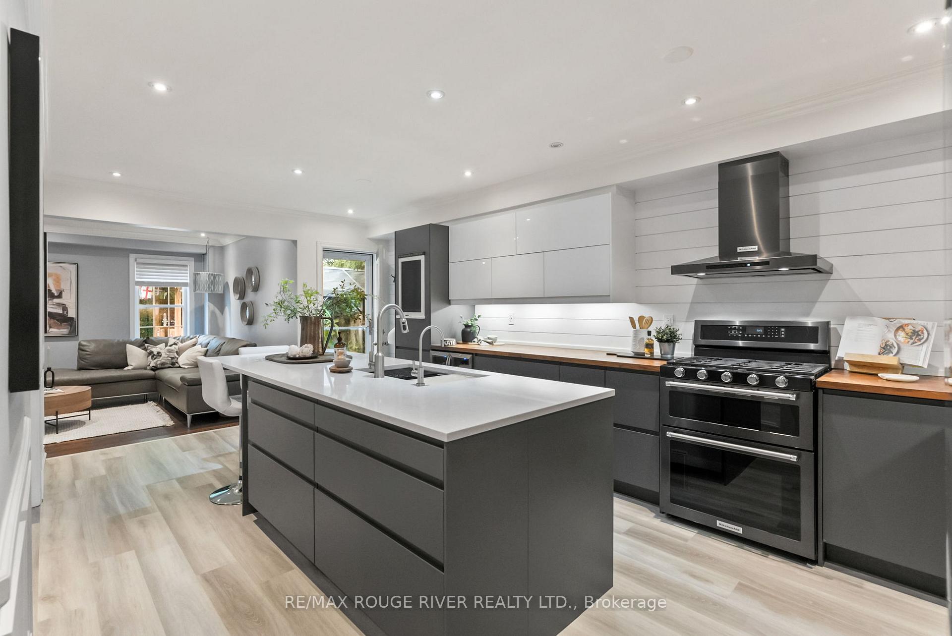 Photo 11 of 53 Cranborne Crescent, Whitby, Brooklin — HOMEH