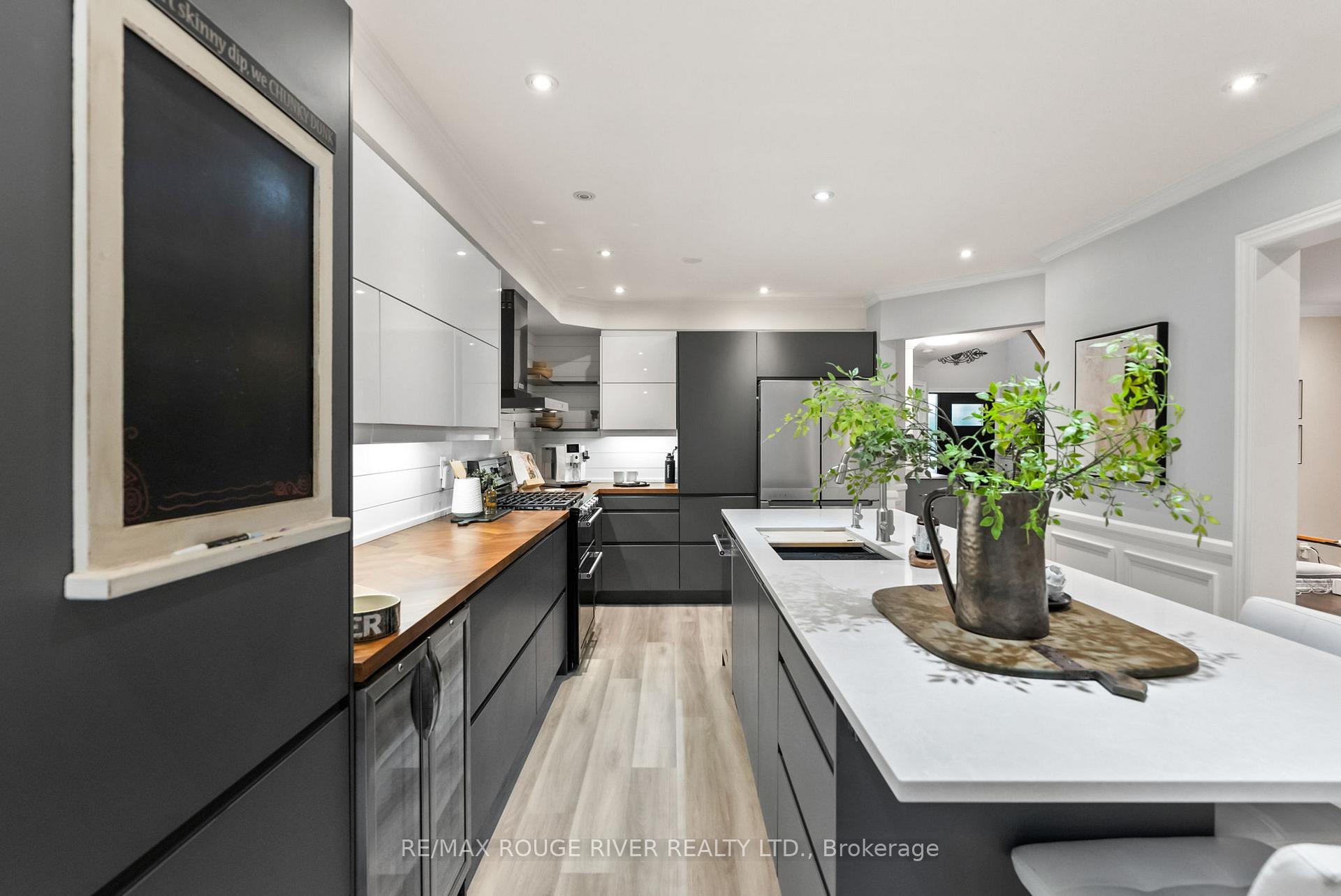 Photo 15 of 53 Cranborne Crescent, Whitby, Brooklin — HOMEH