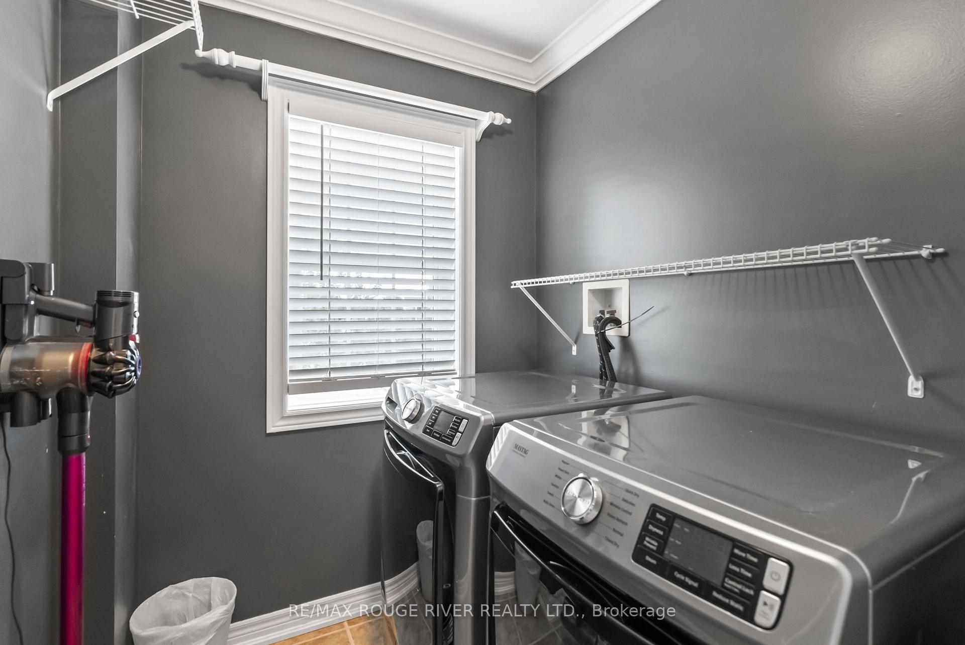 Photo 19 of 53 Cranborne Crescent, Whitby, Brooklin — HOMEH