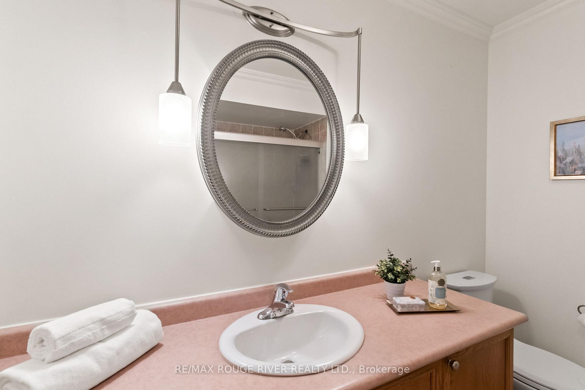 Photo 30 of 53 Cranborne Crescent, Whitby, Brooklin — HOMEH