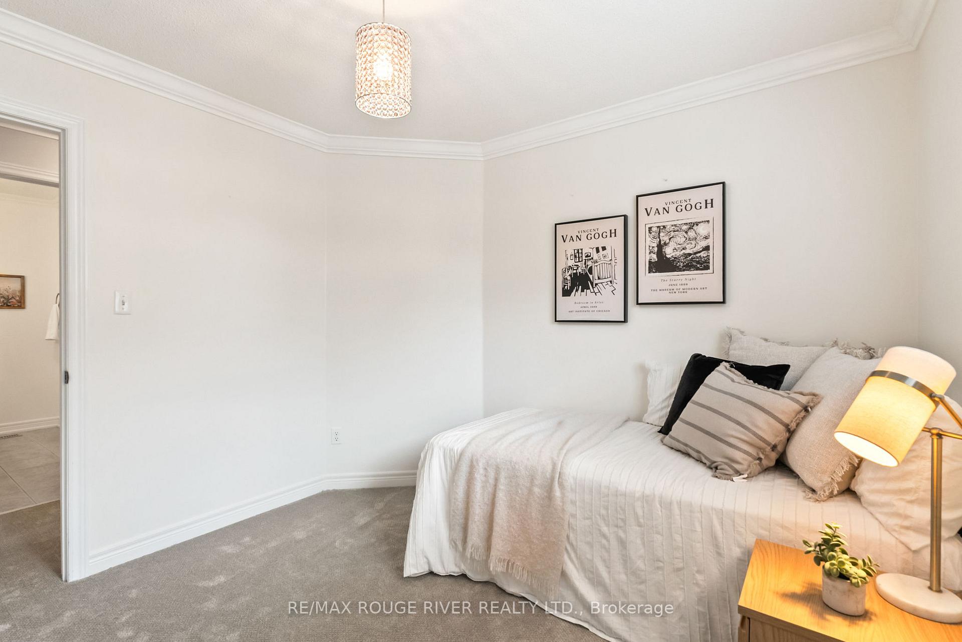 Photo 33 of 53 Cranborne Crescent, Whitby, Brooklin — HOMEH