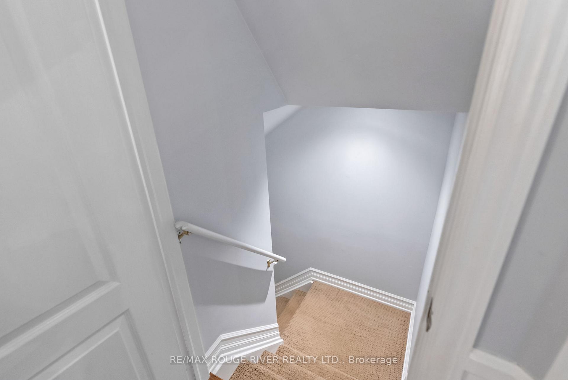 Photo 35 of 53 Cranborne Crescent, Whitby, Brooklin — HOMEH