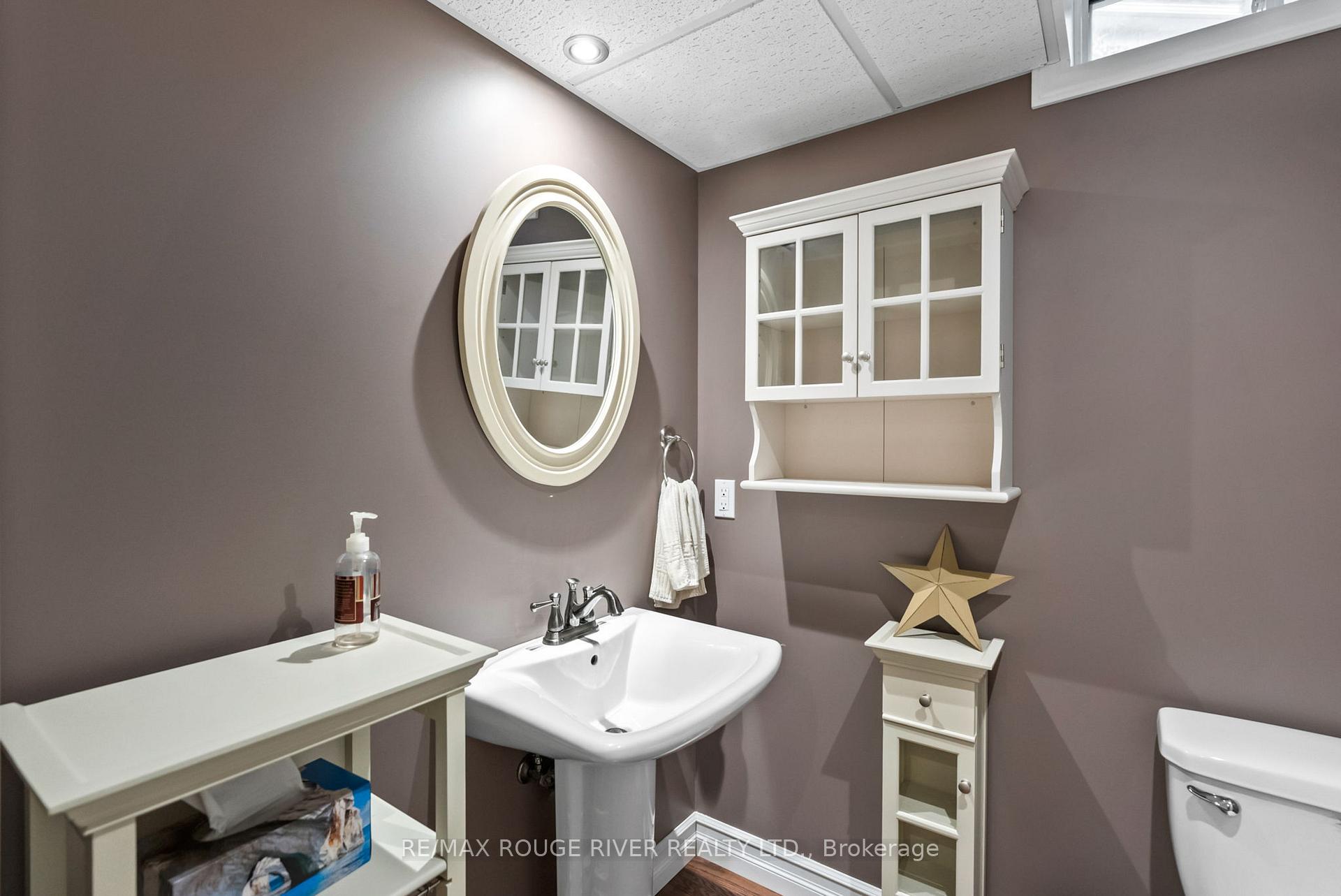 Photo 37 of 53 Cranborne Crescent, Whitby, Brooklin — HOMEH