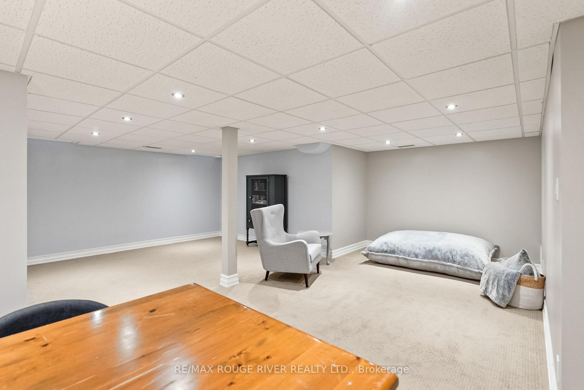Photo 39 of 53 Cranborne Crescent, Whitby, Brooklin — HOMEH