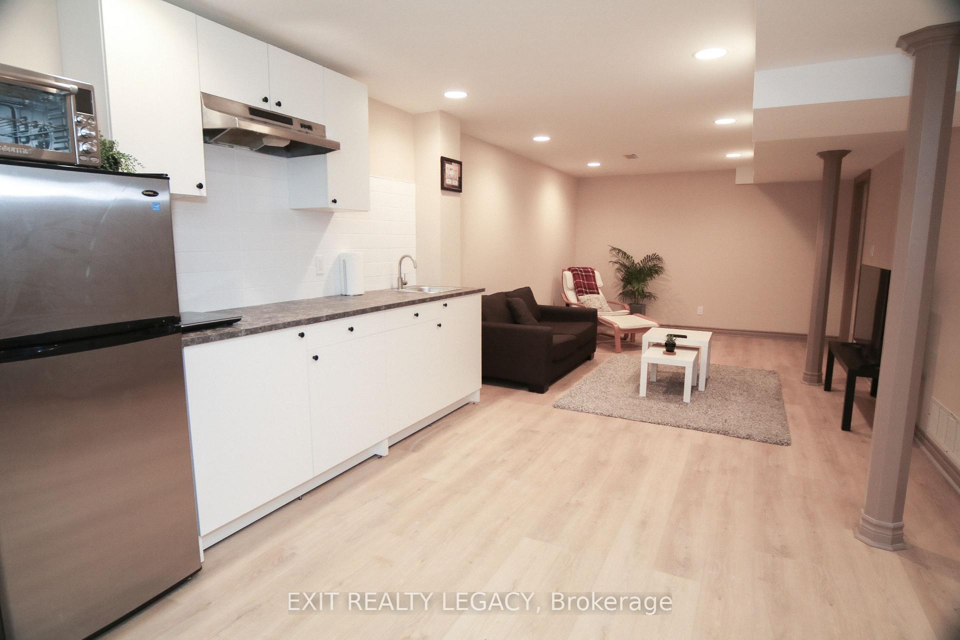 Photo 8 of 249 Thornway Avenue, Vaughan, Brownridge — HOMEH