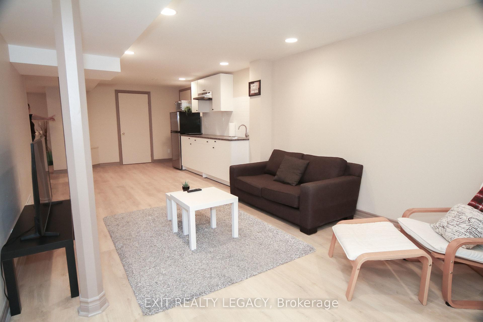 Photo 10 of 249 Thornway Avenue, Vaughan, Brownridge — HOMEH