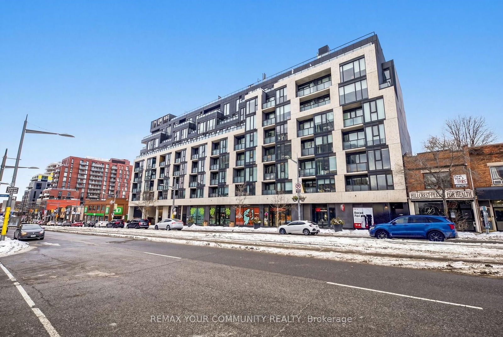 Front of Unit 515, 840 St. Clair Ave W