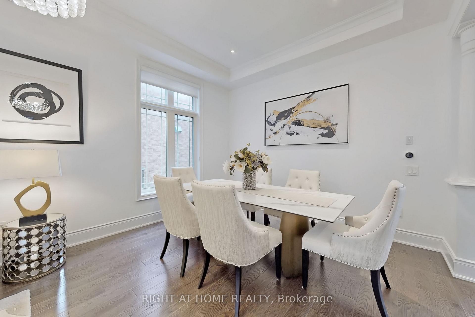 Photo 7 of 18 Condor Way, Vaughan, Kleinburg — HOMEH