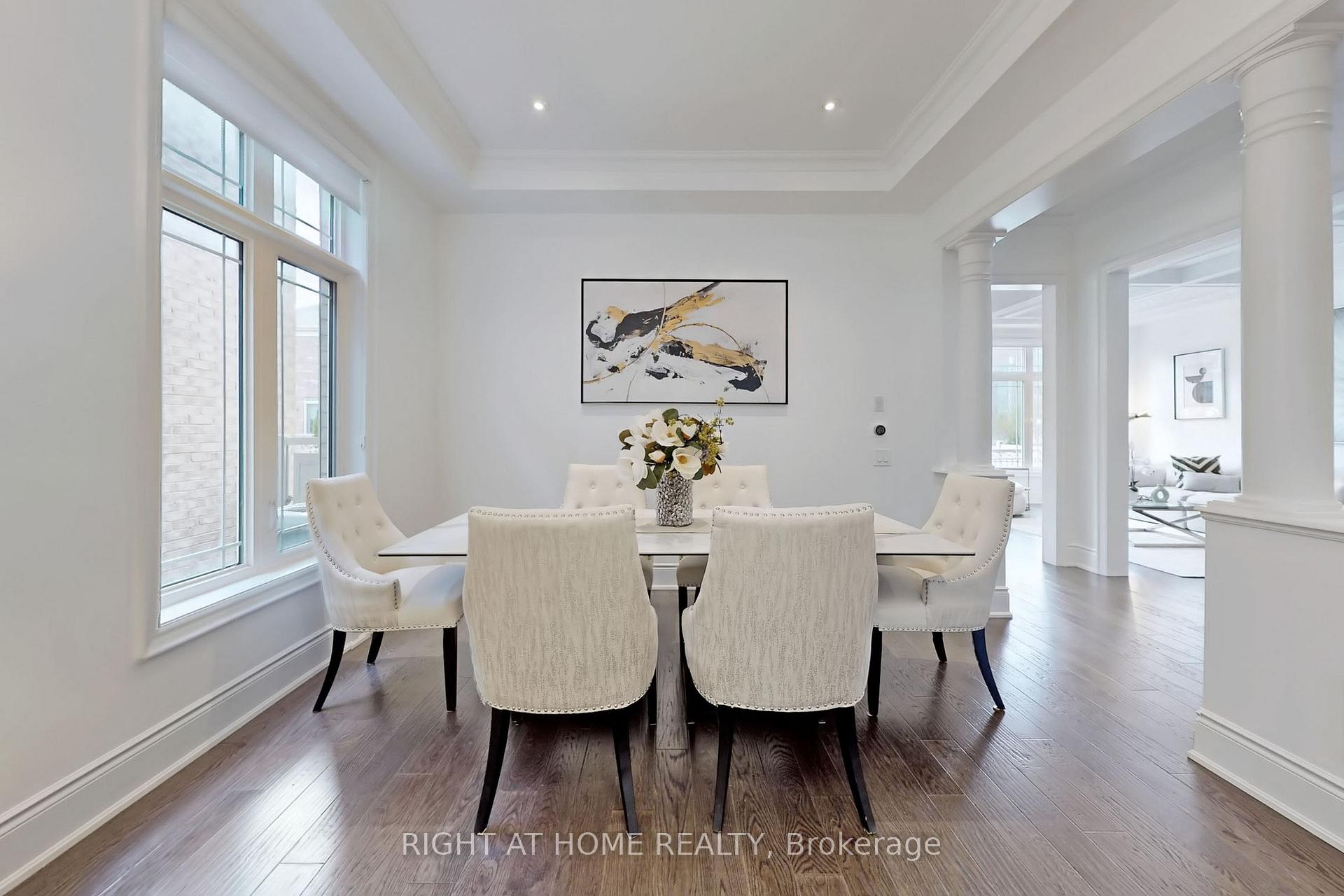 Photo 8 of 18 Condor Way, Vaughan, Kleinburg — HOMEH