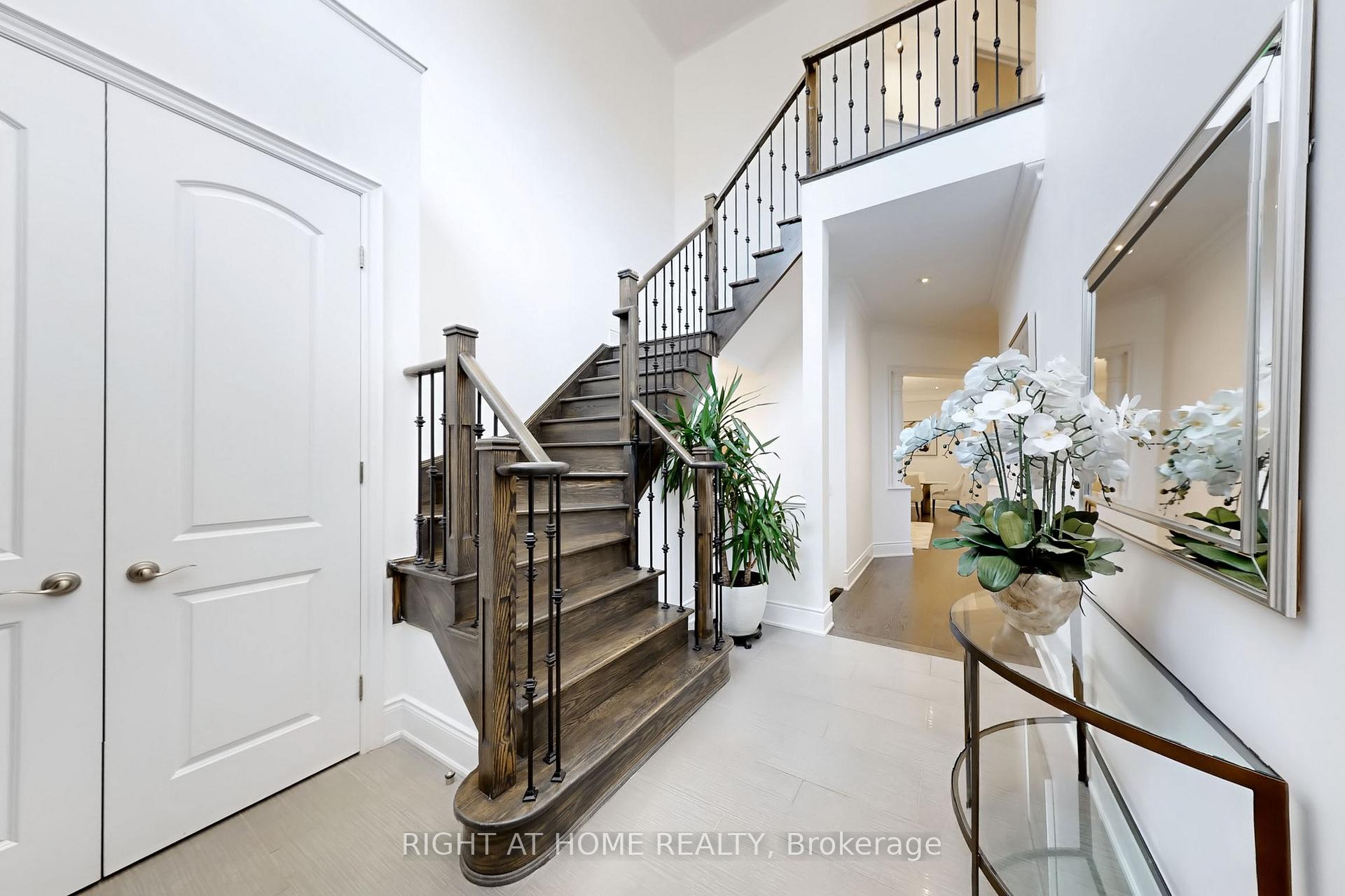 Photo 21 of 18 Condor Way, Vaughan, Kleinburg — HOMEH
