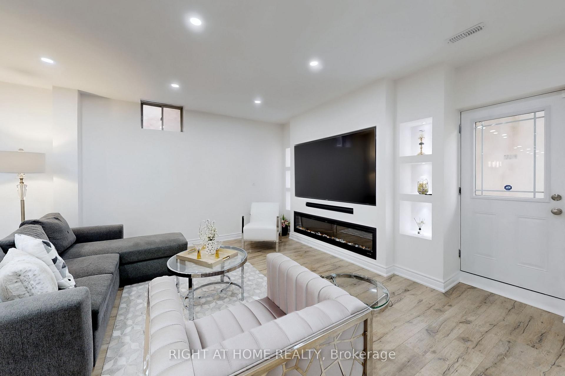 Photo 34 of 18 Condor Way, Vaughan, Kleinburg — HOMEH