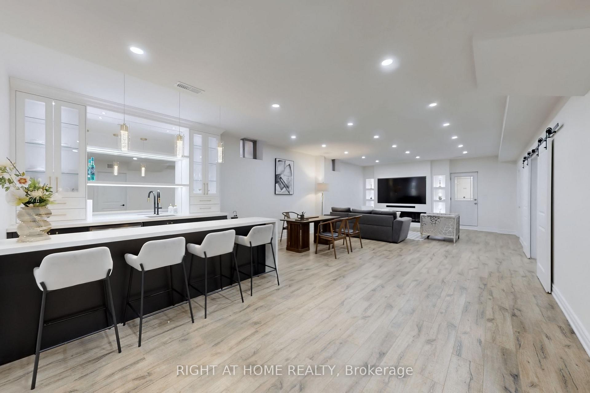 Photo 36 of 18 Condor Way, Vaughan, Kleinburg — HOMEH
