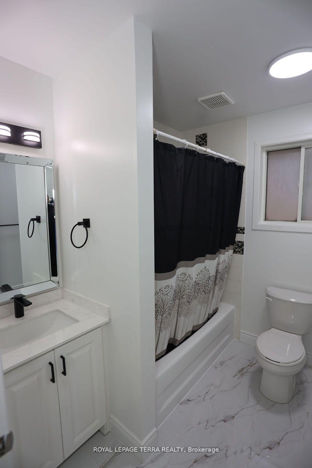 Photo 19 of 45 Peregrine Road, Barrie, Little Lake — HOMEH
