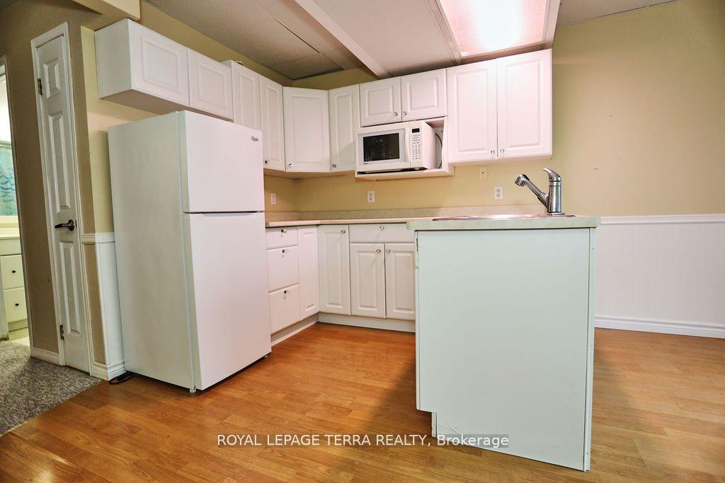 Photo 33 of 45 Peregrine Road, Barrie, Little Lake — HOMEH