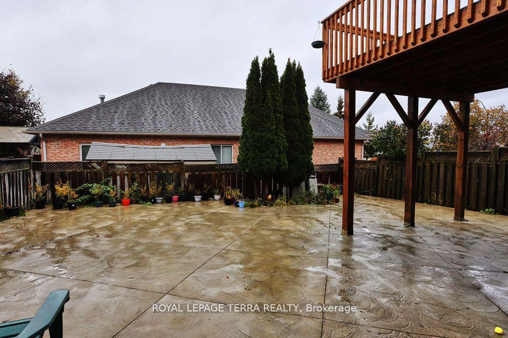 Photo 39 of 45 Peregrine Road, Barrie, Little Lake — HOMEH