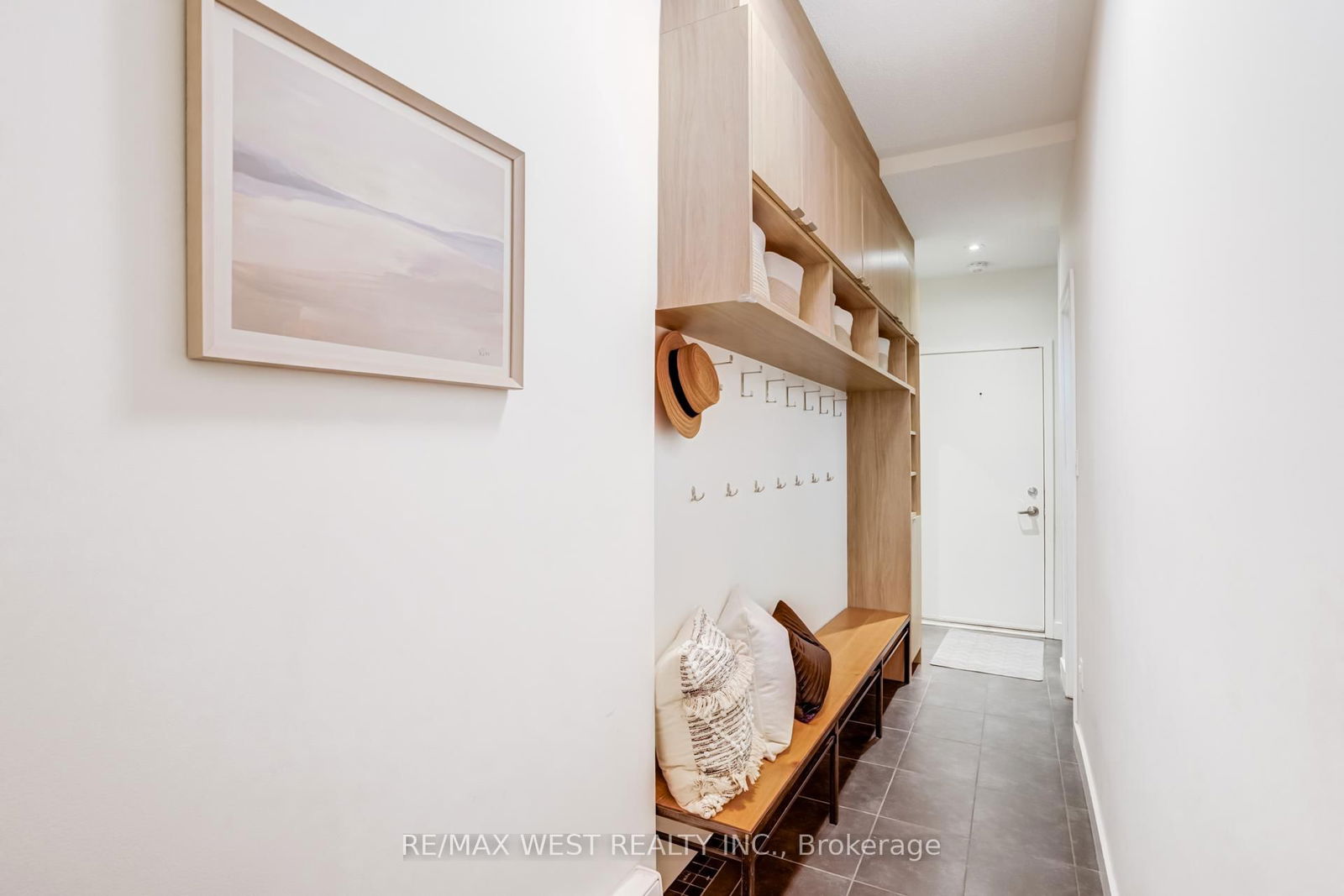 Photo 2 of Unit 3, 1396 Bloor St W, Toronto, Dovercourt-Wallace Emerson-Junction — HOMEH