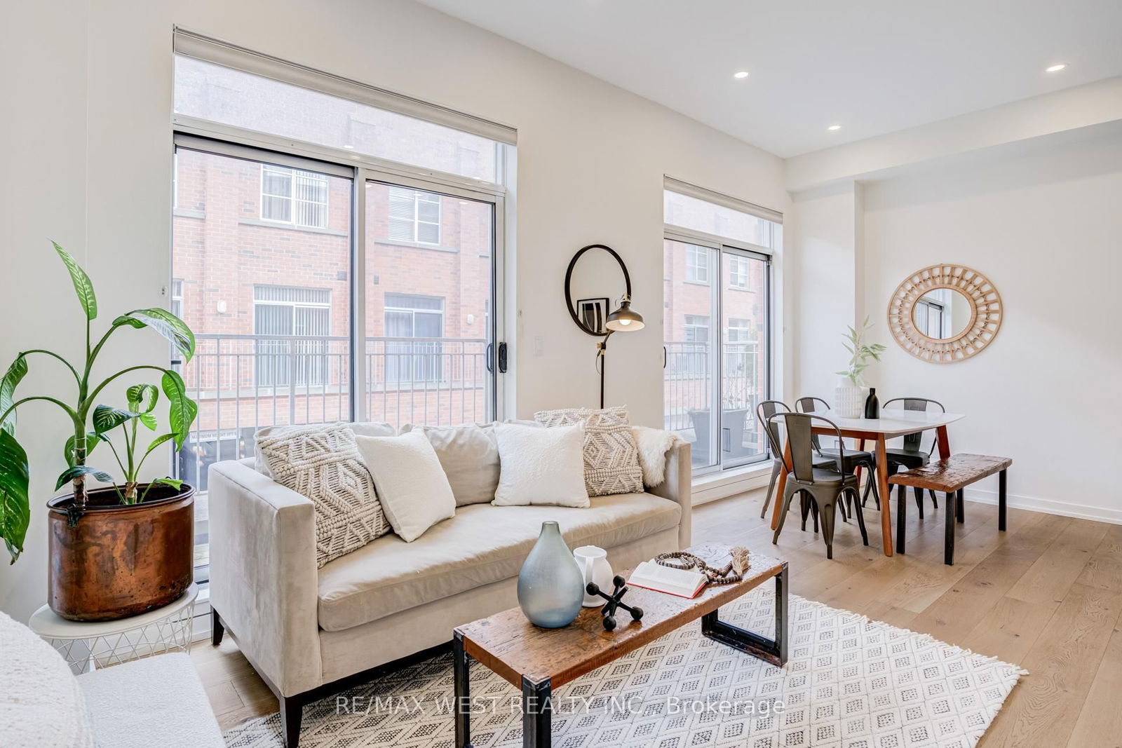 Photo 7 of Unit 3, 1396 Bloor St W, Toronto, Dovercourt-Wallace Emerson-Junction — HOMEH