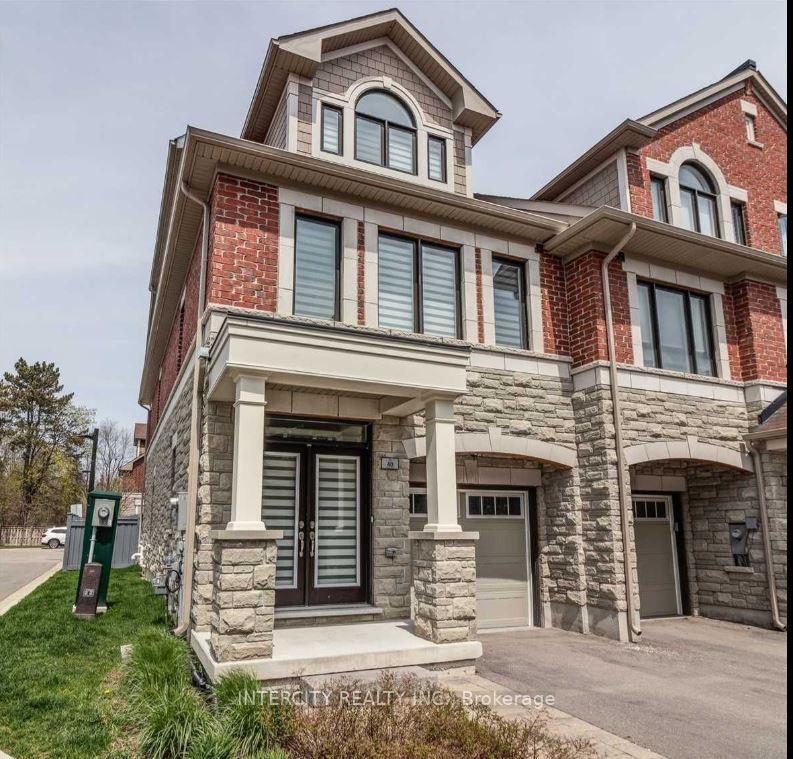 Front of 40 Hiawatha Court