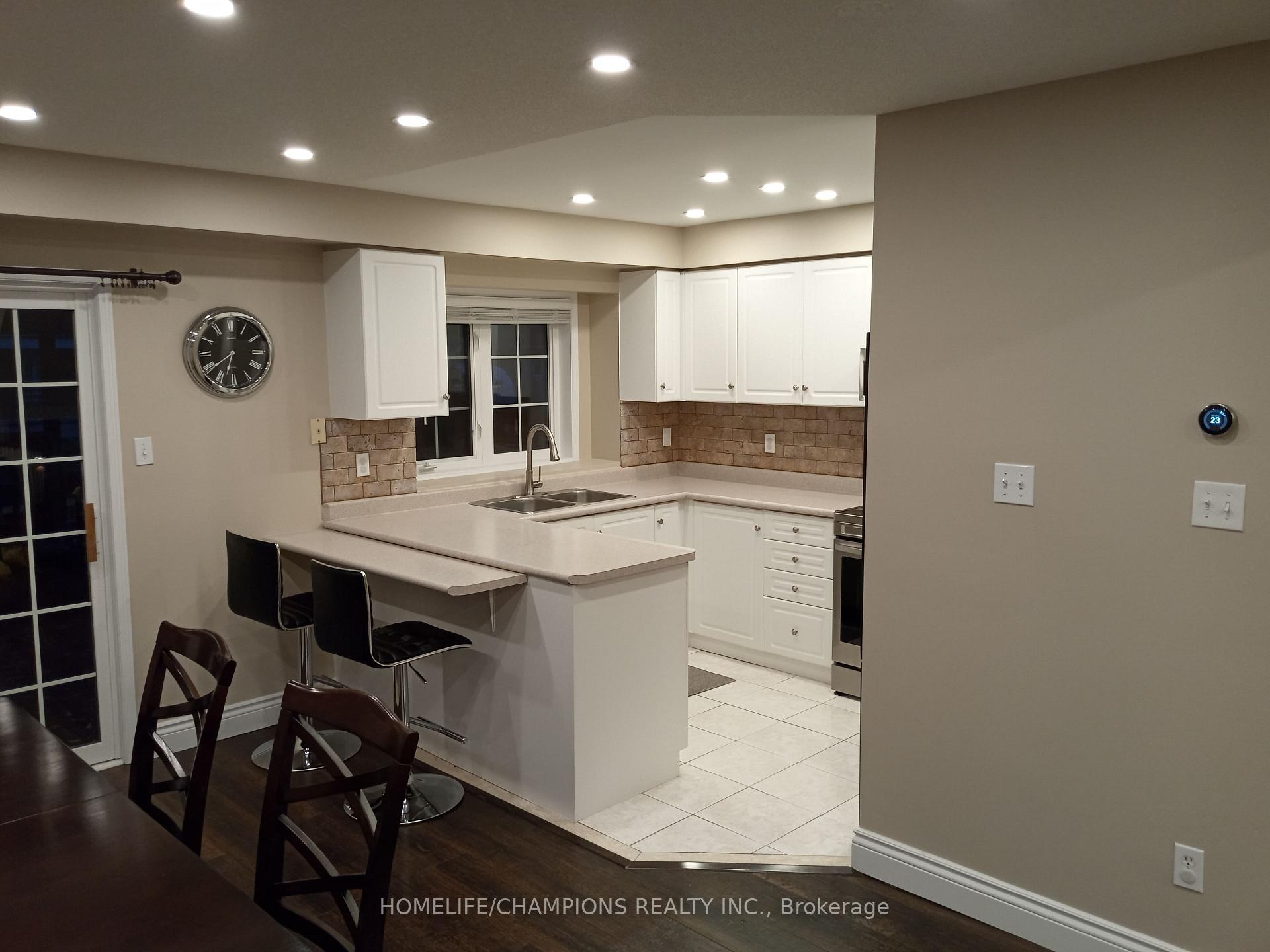 Photo 7 of 147 Stokely Crescent, Whitby, Downtown Whitby — HOMEH