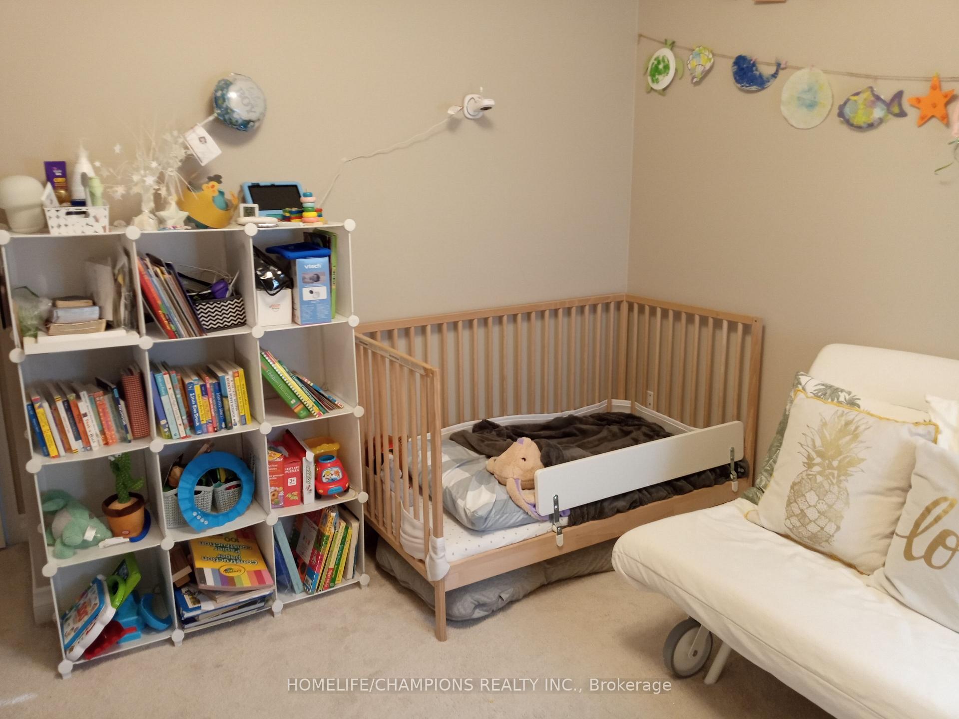 Photo 10 of 147 Stokely Crescent, Whitby, Downtown Whitby — HOMEH