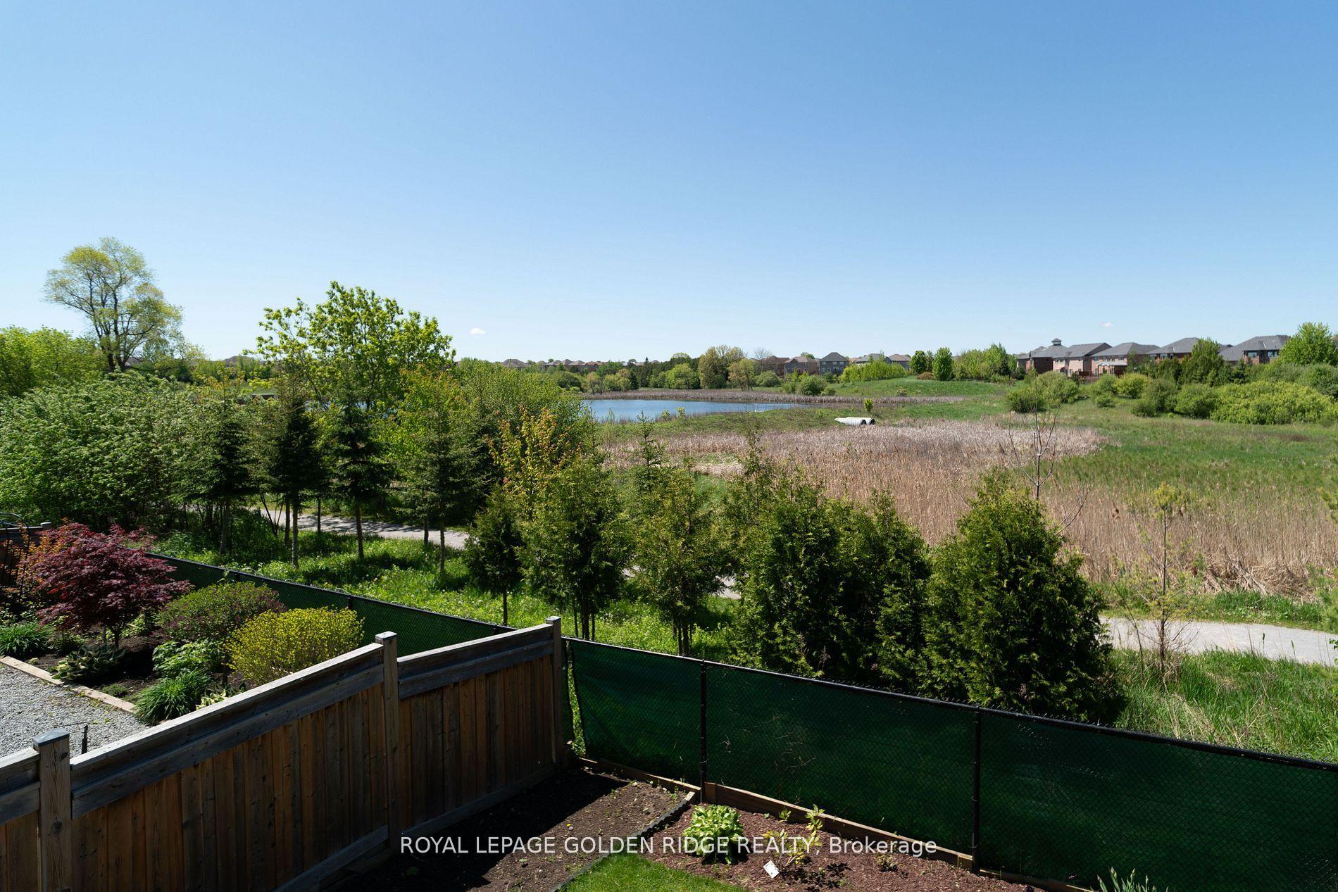 Photo 31 of 20 Crane Street, Aurora, Rural Aurora — HOMEH