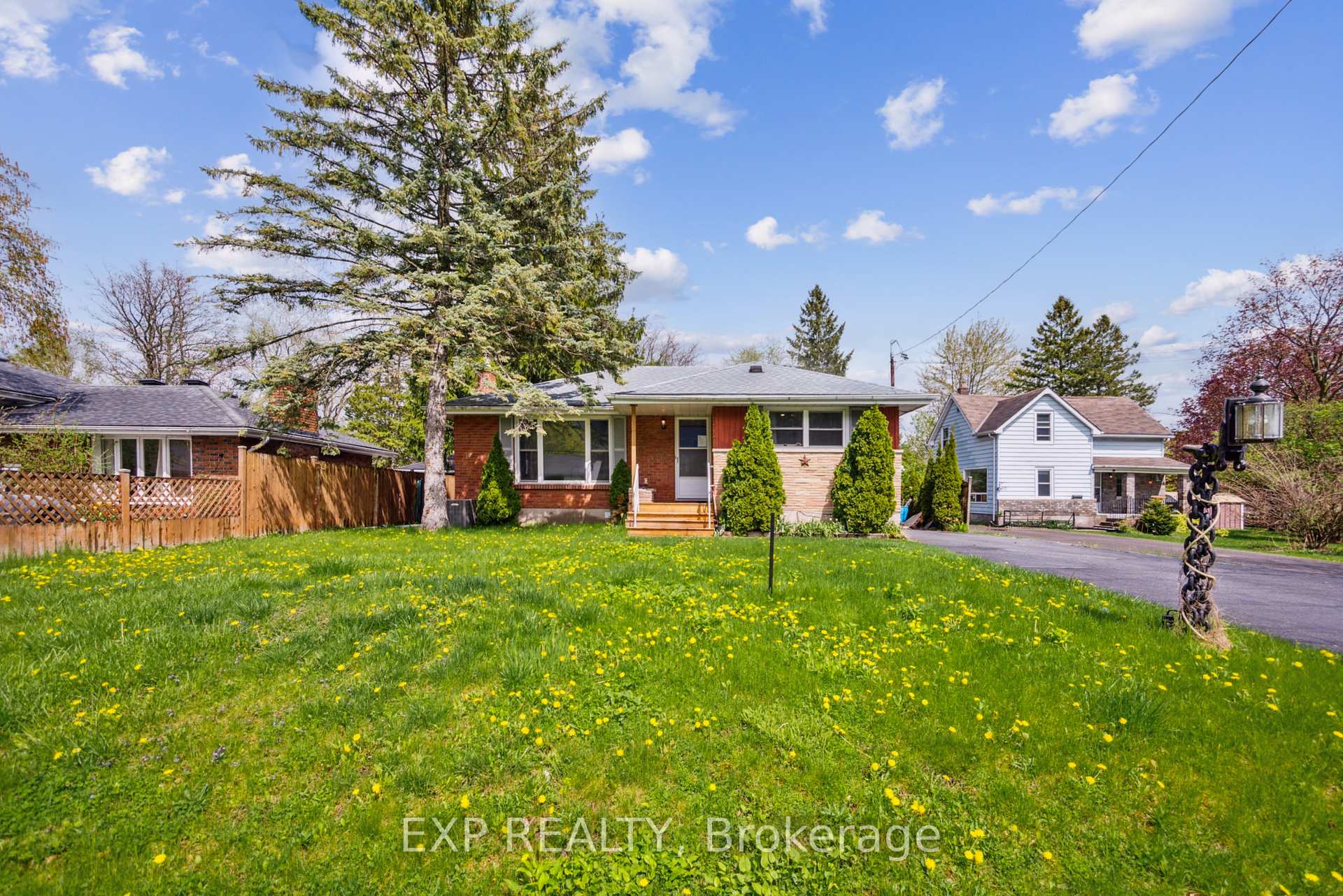 Photo 3 of 97 Gilbert Street, Belleville, Belleville Ward — HOMEH