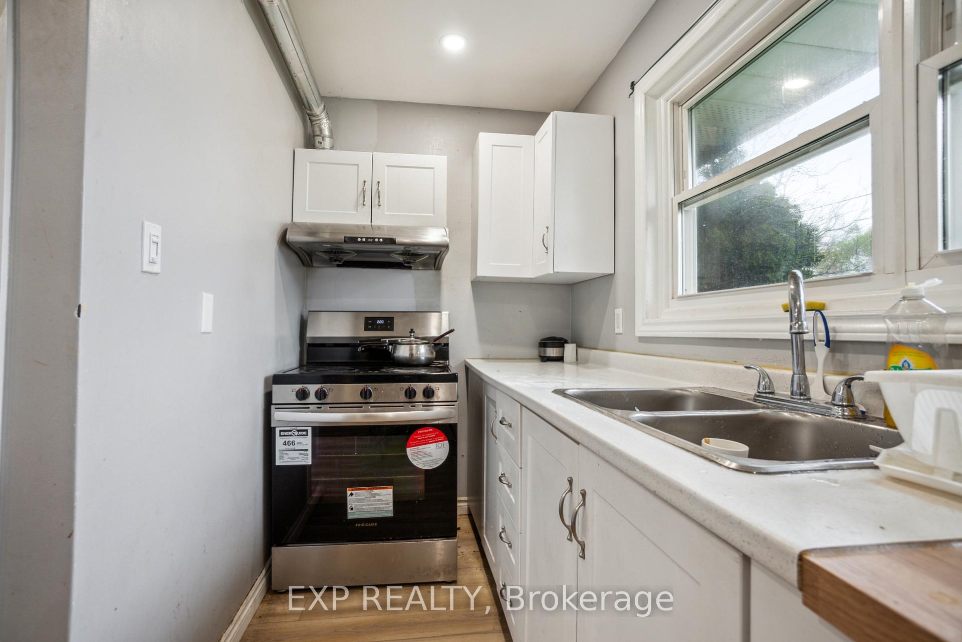Photo 6 of 97 Gilbert Street, Belleville, Belleville Ward — HOMEH