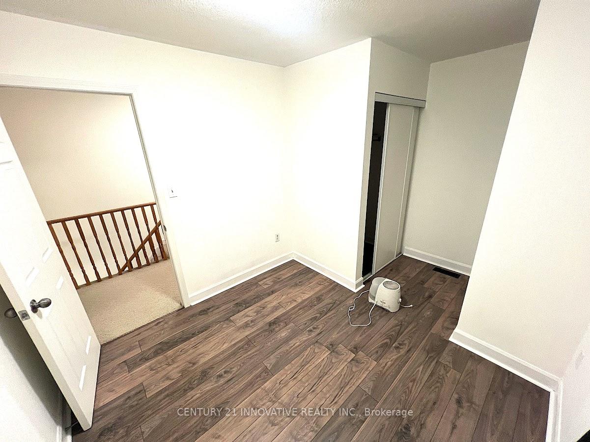 Photo 8 of 94 Kirkland Place, Whitby, Williamsburg — HOMEH