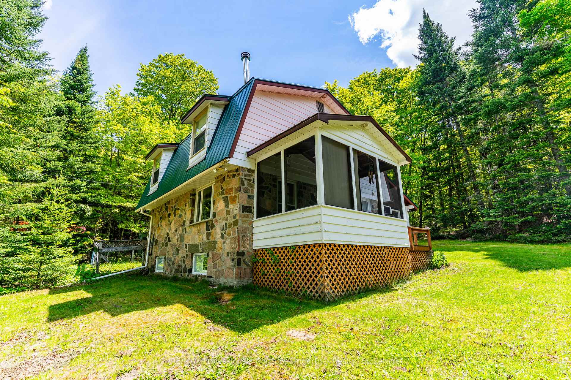Photo 32 of 18053 Highway 35, Algonquin Highlands, Stanhope — HOMEH