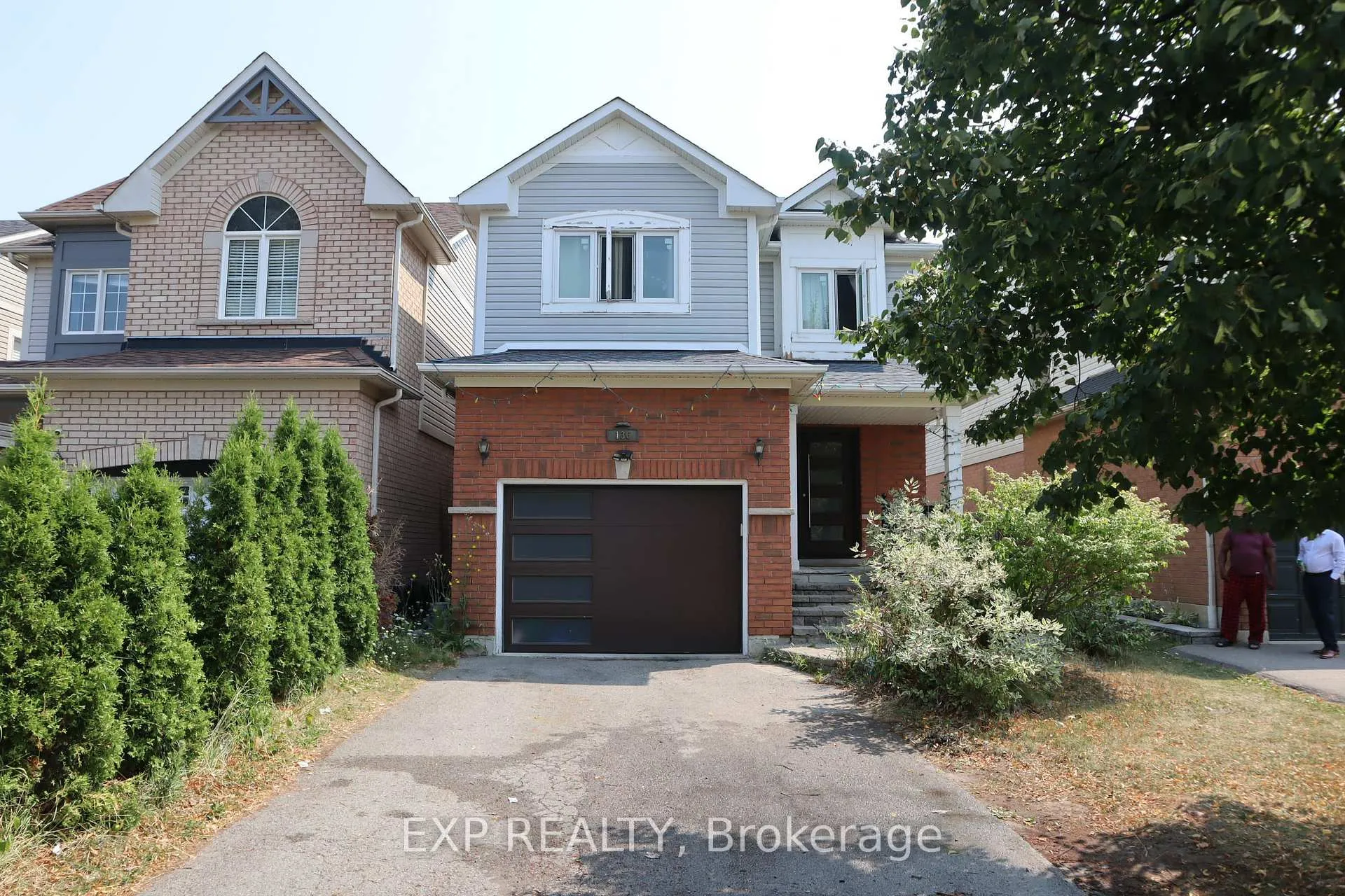 Photo 5 of 136 Kirkland Place, Whitby, Williamsburg — HOMEH