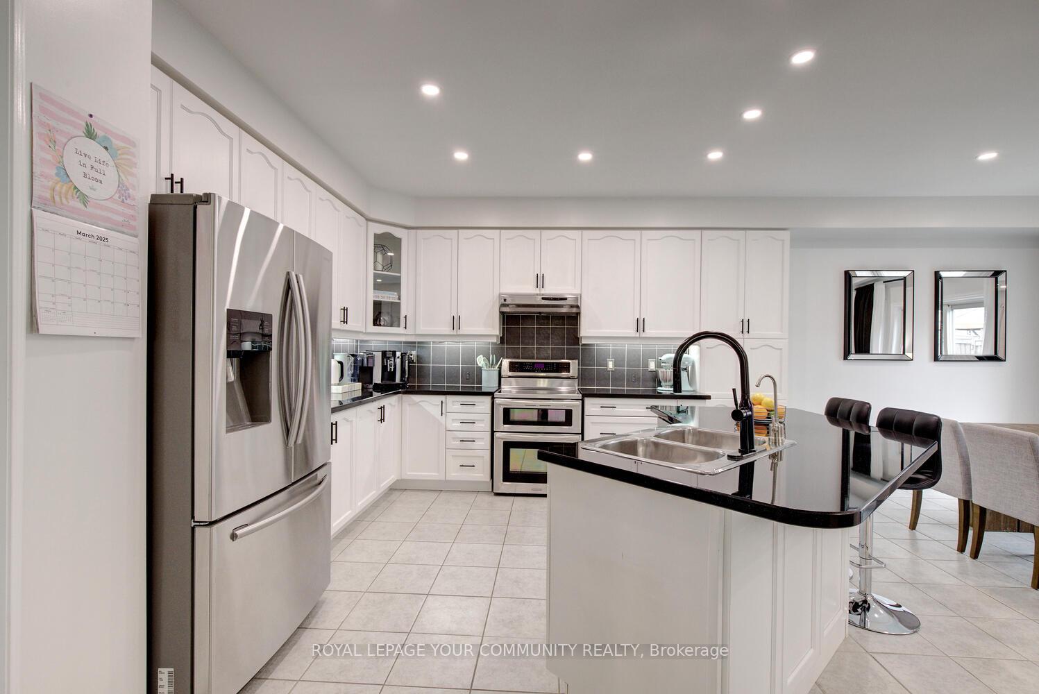 Photo 7 of 45 Pullman Road, Vaughan, Patterson — HOMEH